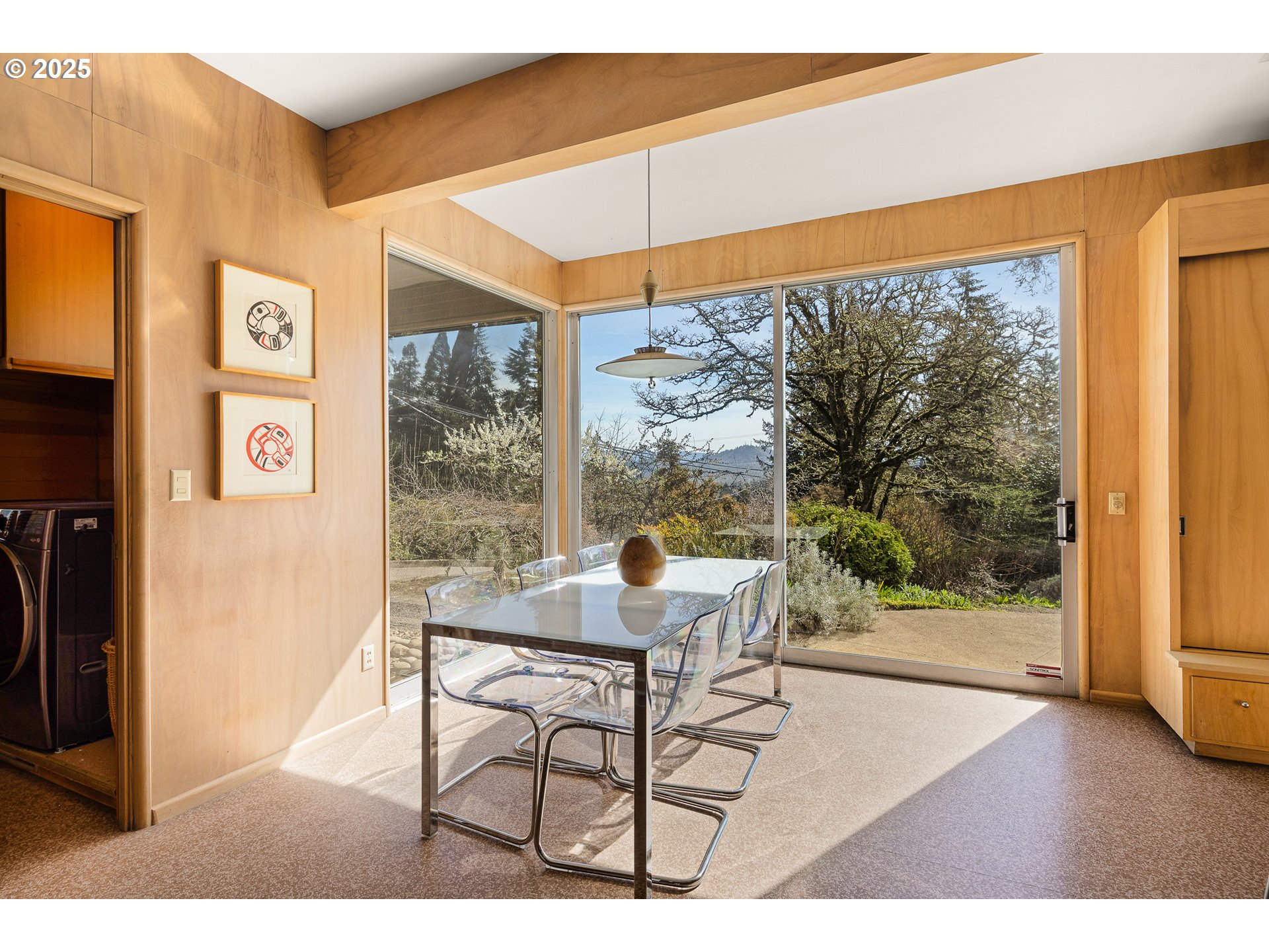 1685 SKYLINE BLVD