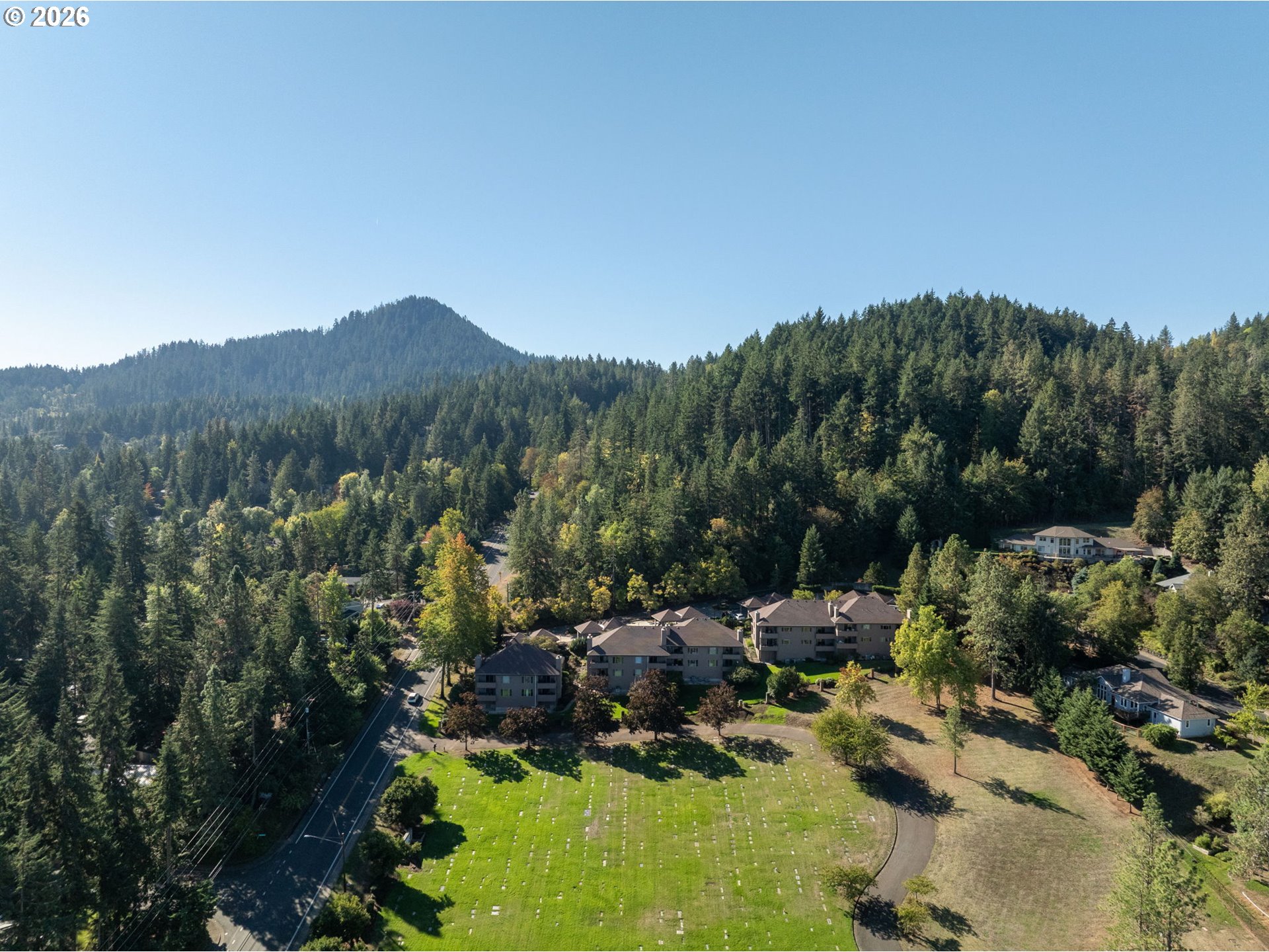 79 ROCKRIDGE DR