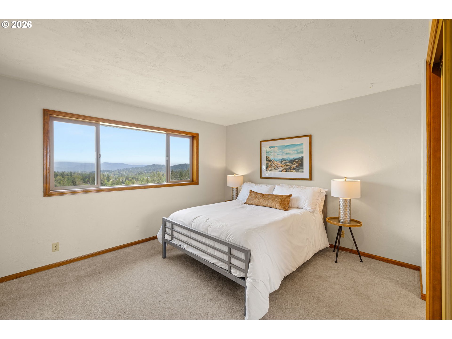 79 ROCKRIDGE DR