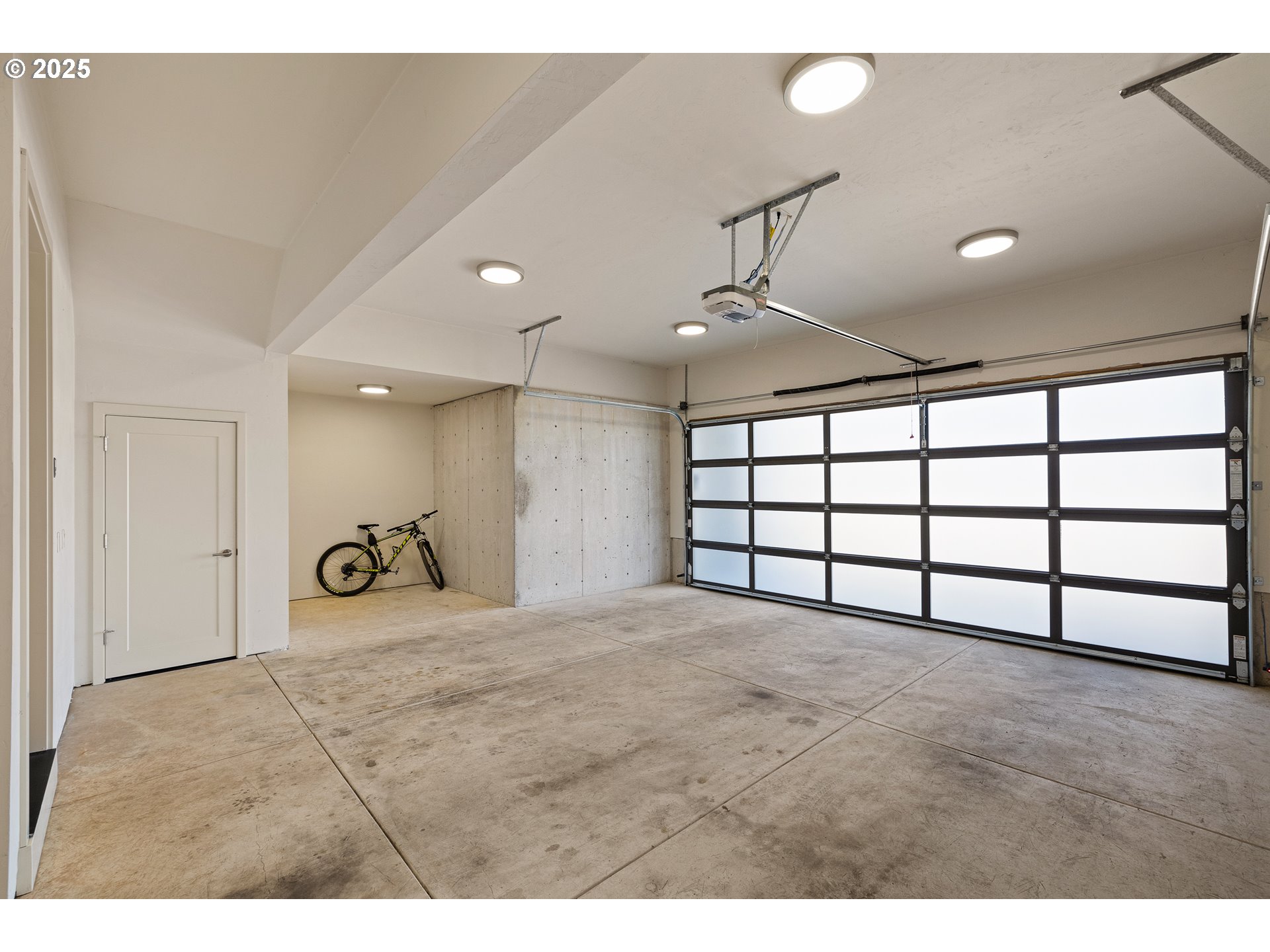2490 PANORAMA DR