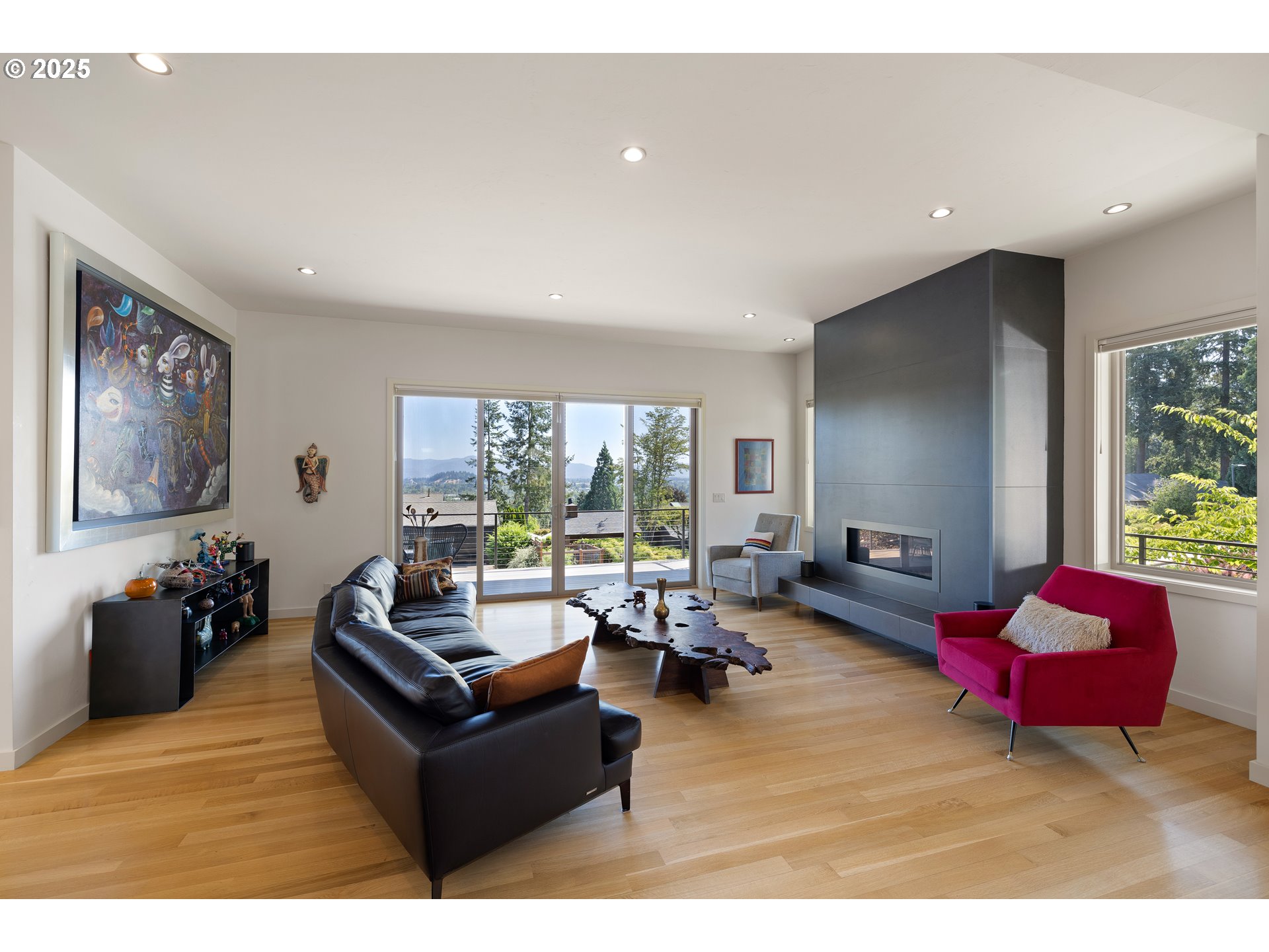 2490 PANORAMA DR