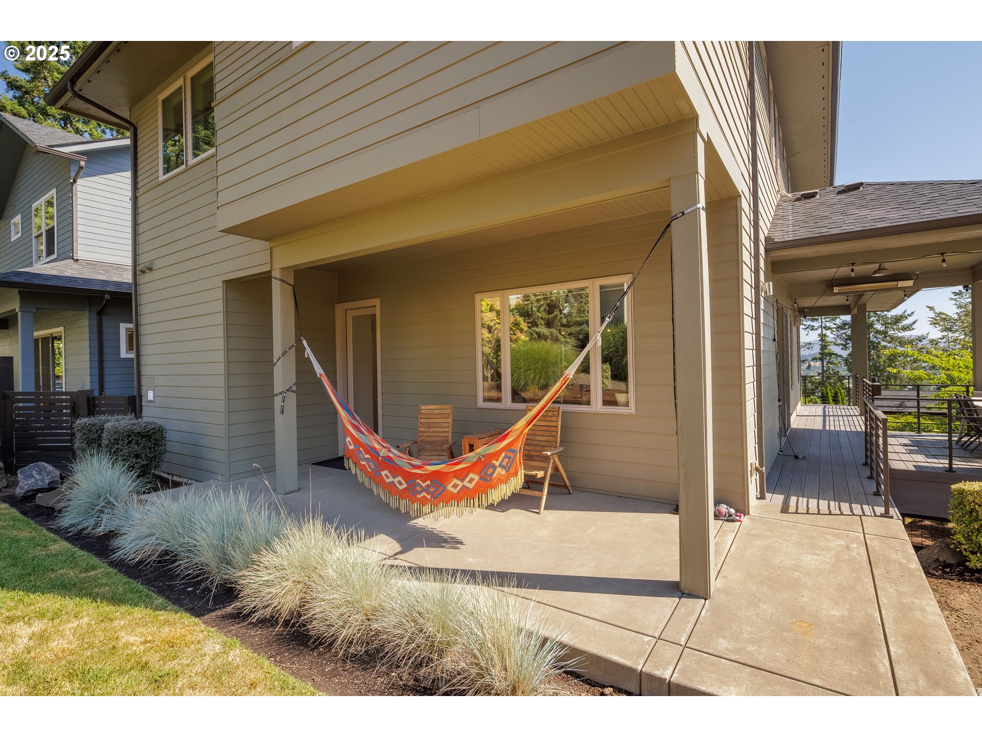 2490 PANORAMA DR
