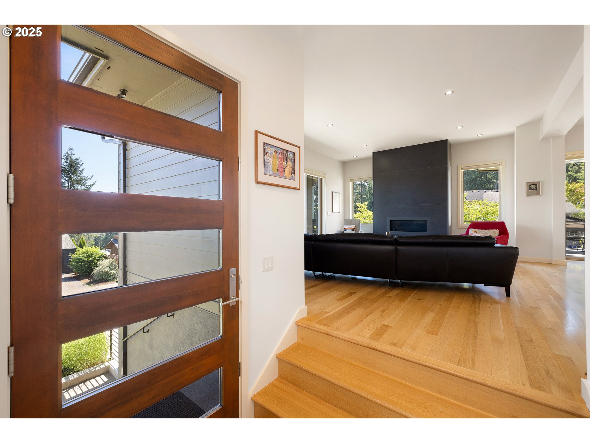 2490 PANORAMA DR