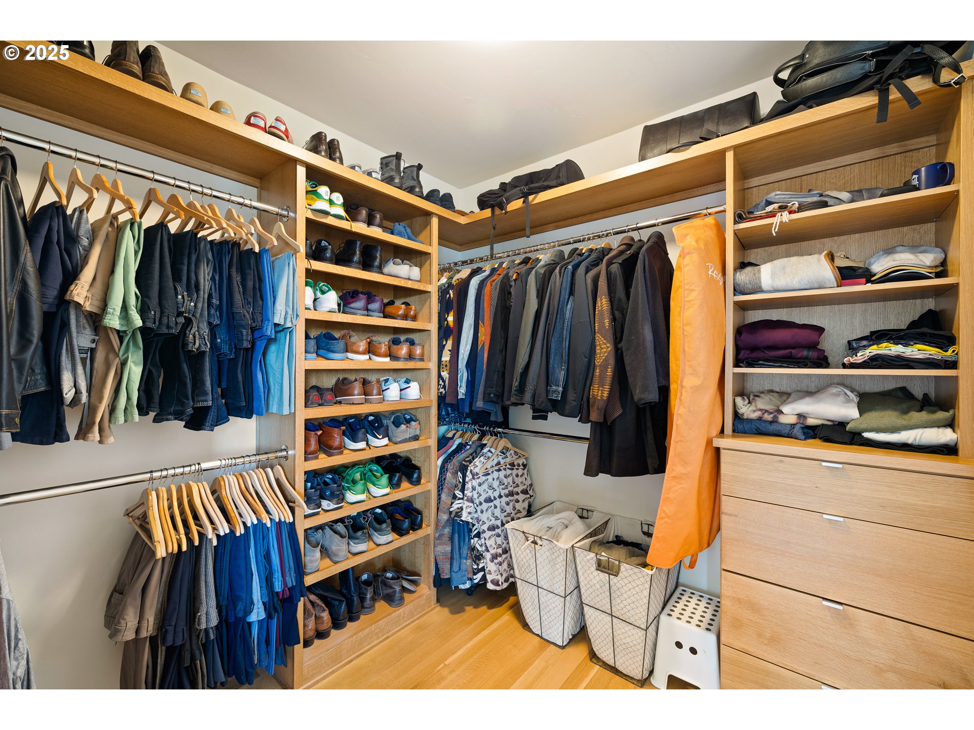 2490 PANORAMA DR