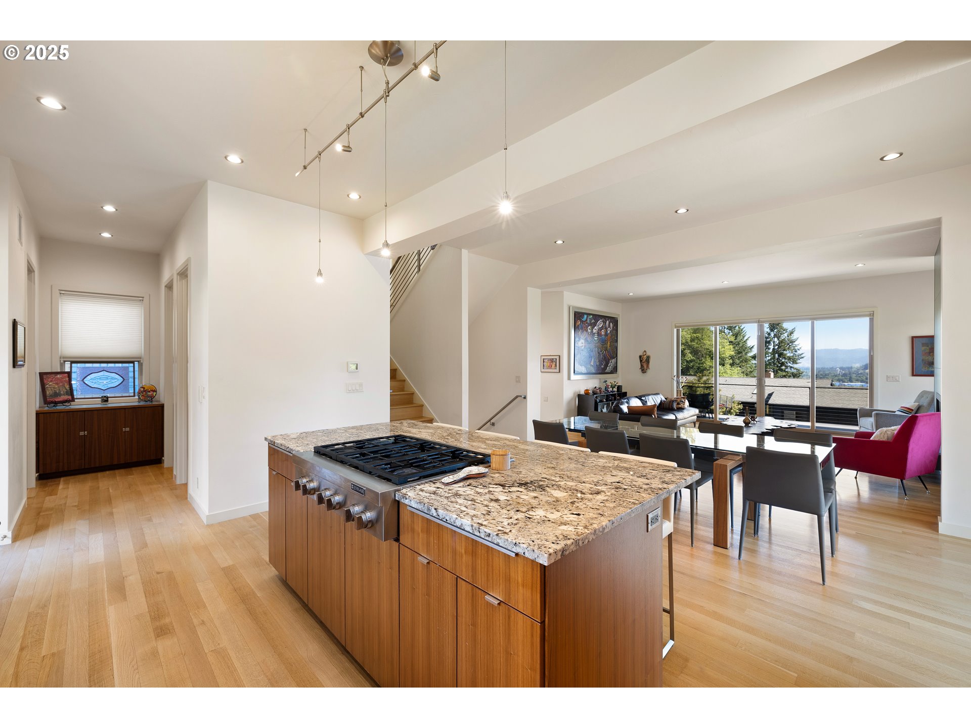 2490 PANORAMA DR