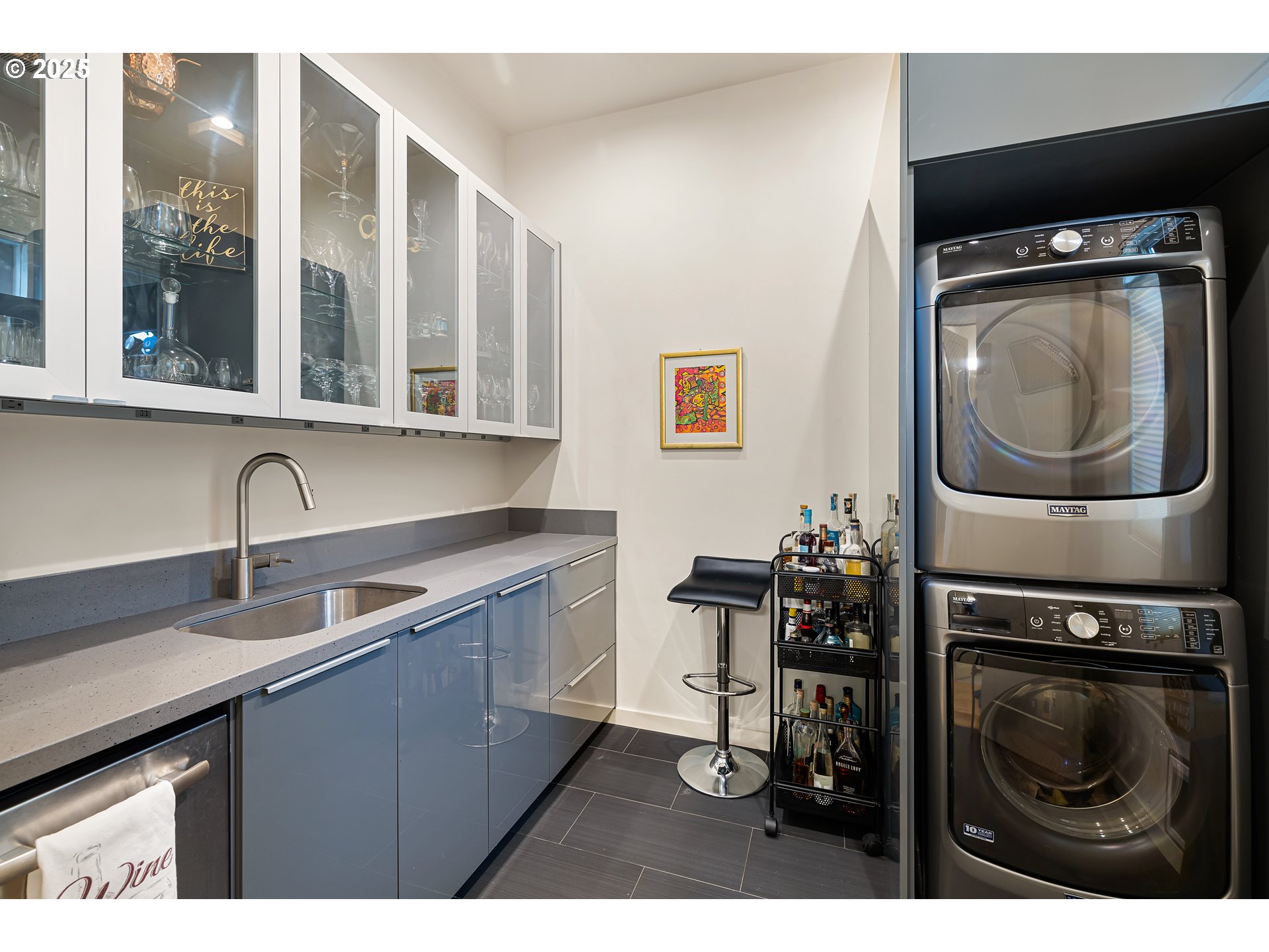 2490 PANORAMA DR
