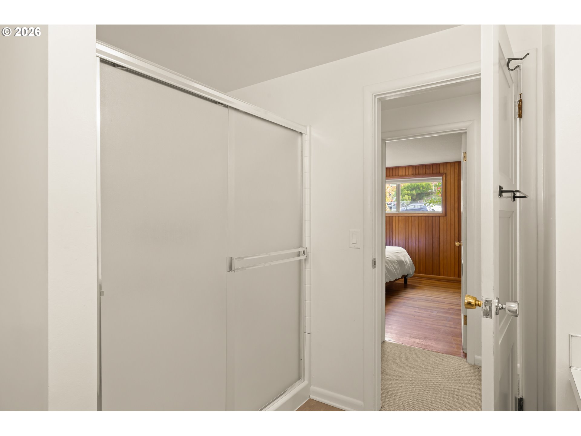 1090 E 28th AVE
