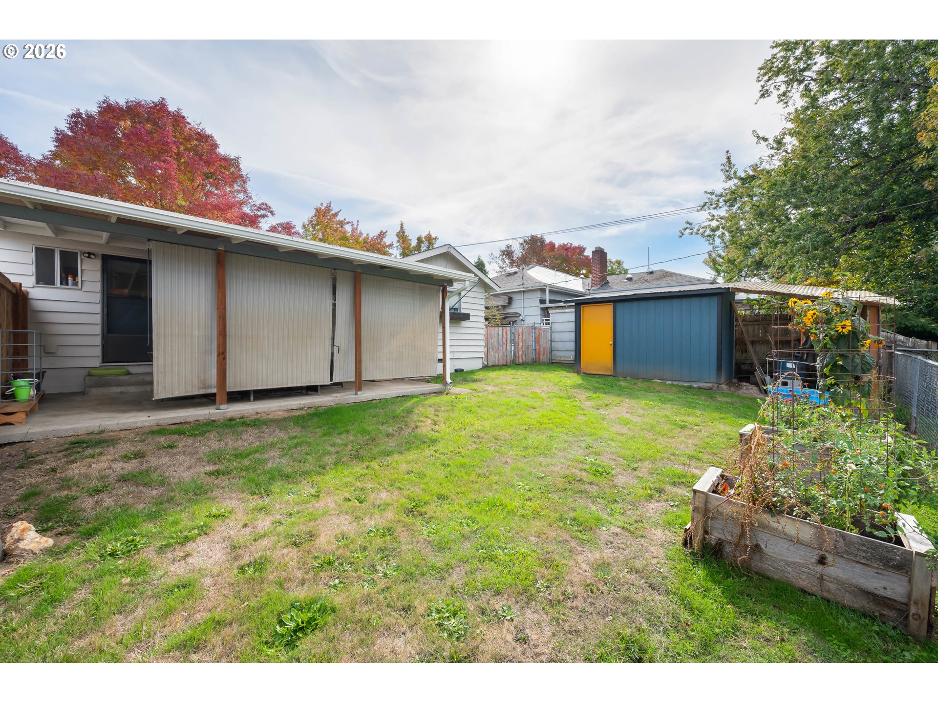 1090 E 28th AVE