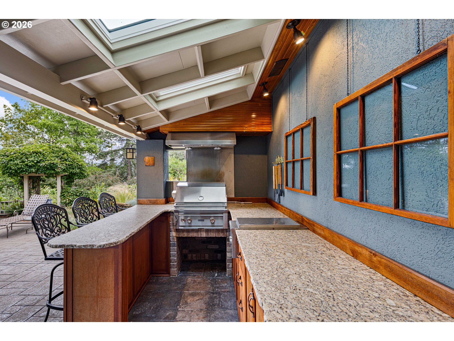 1949 GRAHAM DR