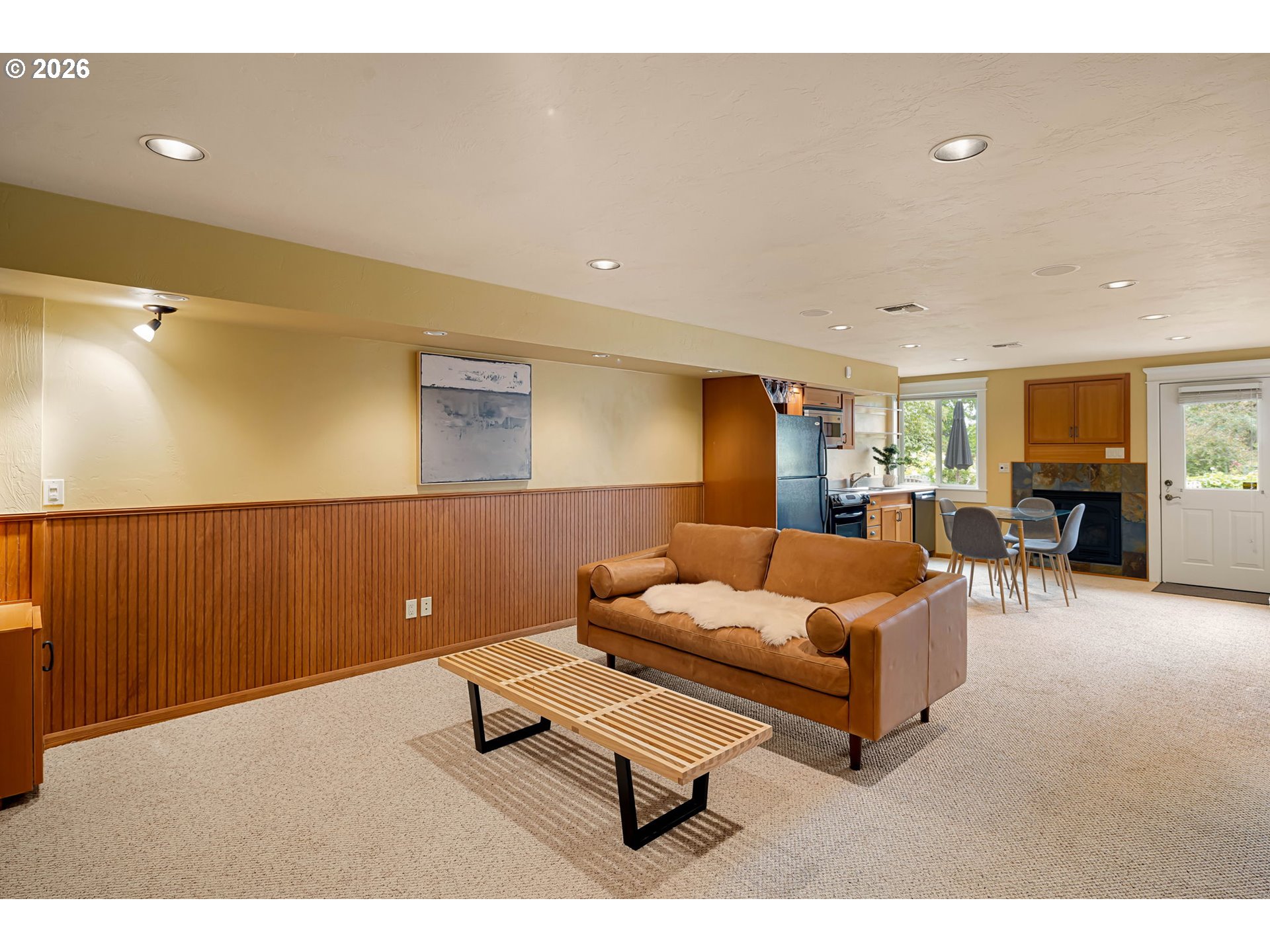 1949 GRAHAM DR