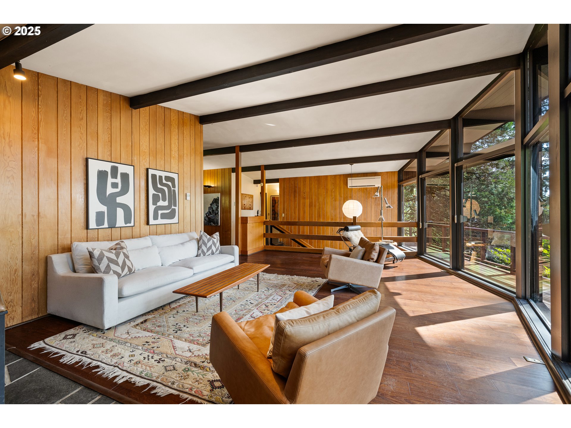 2595 HIGHLAND DR