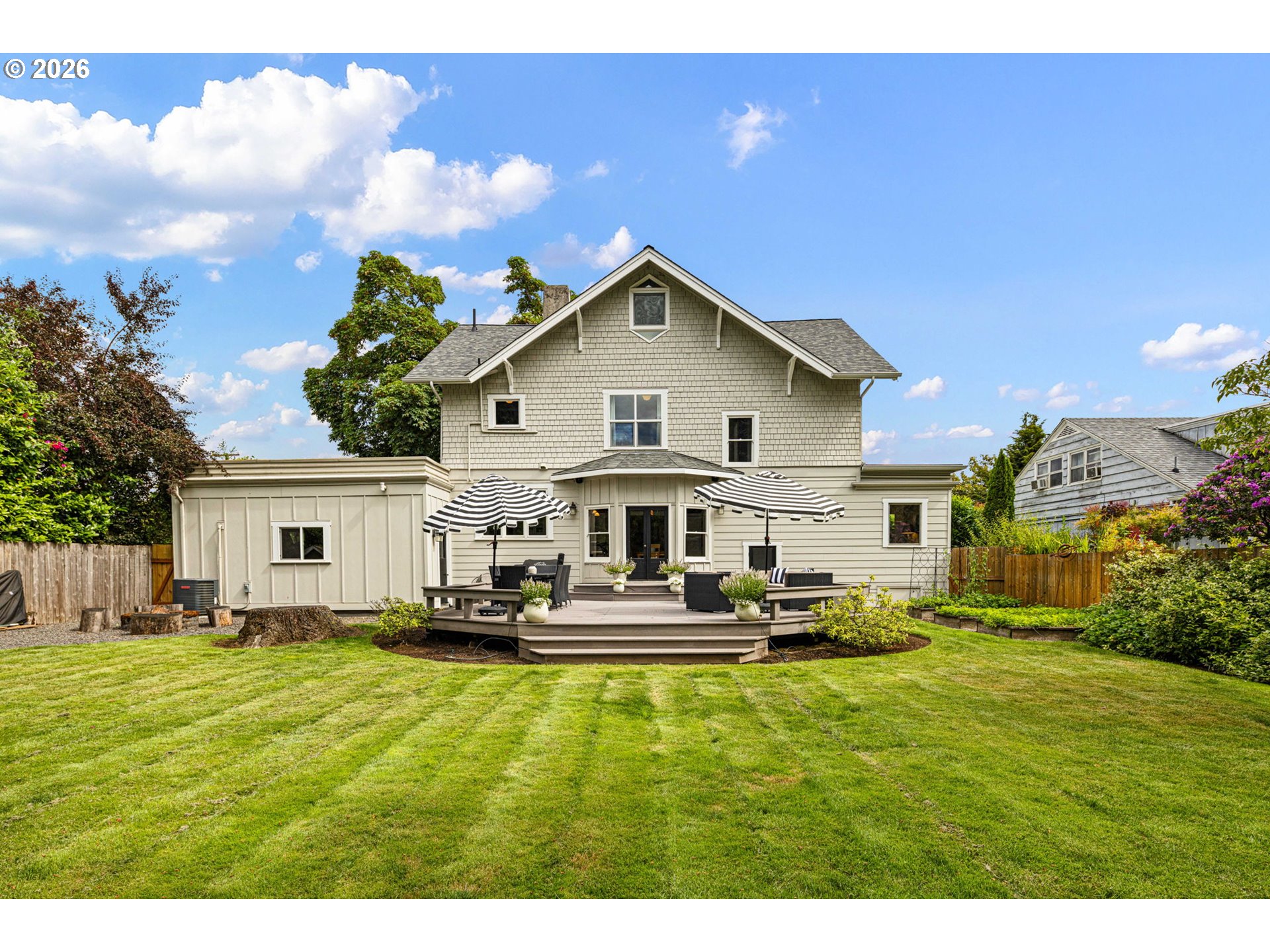 1060 W 17TH AVE