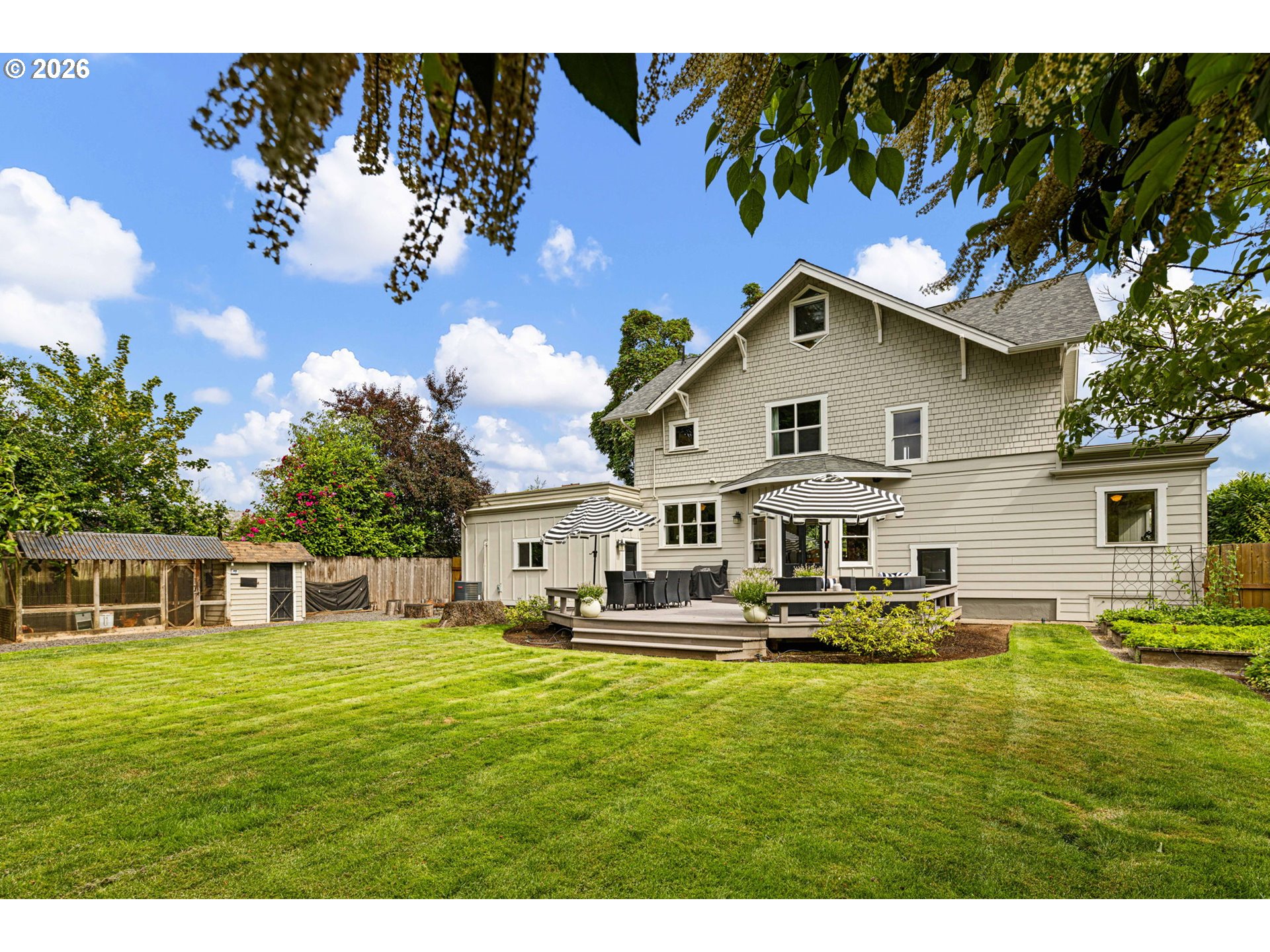 1060 W 17TH AVE