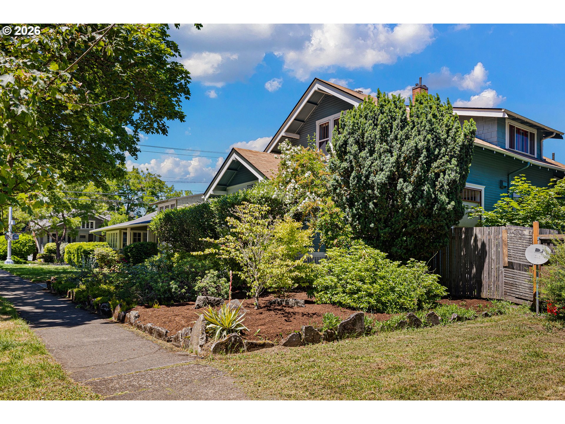 775 W 11th AVE