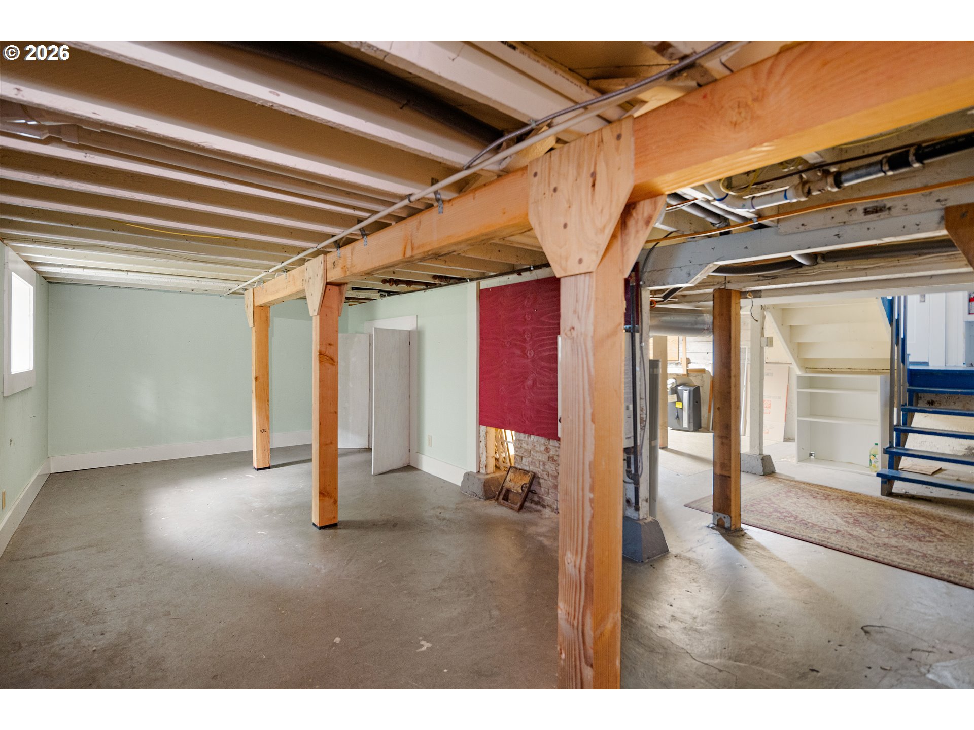775 W 11th AVE