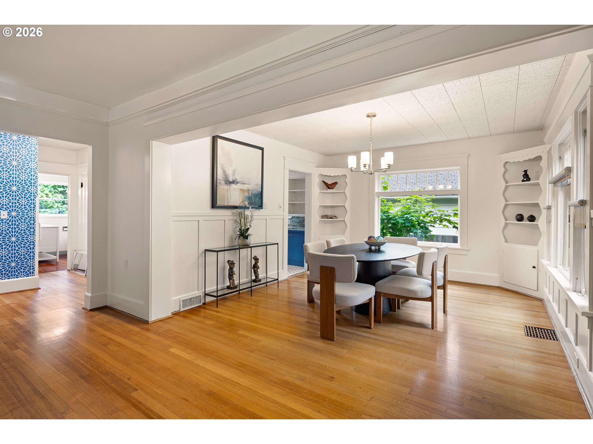 775 W 11th AVE