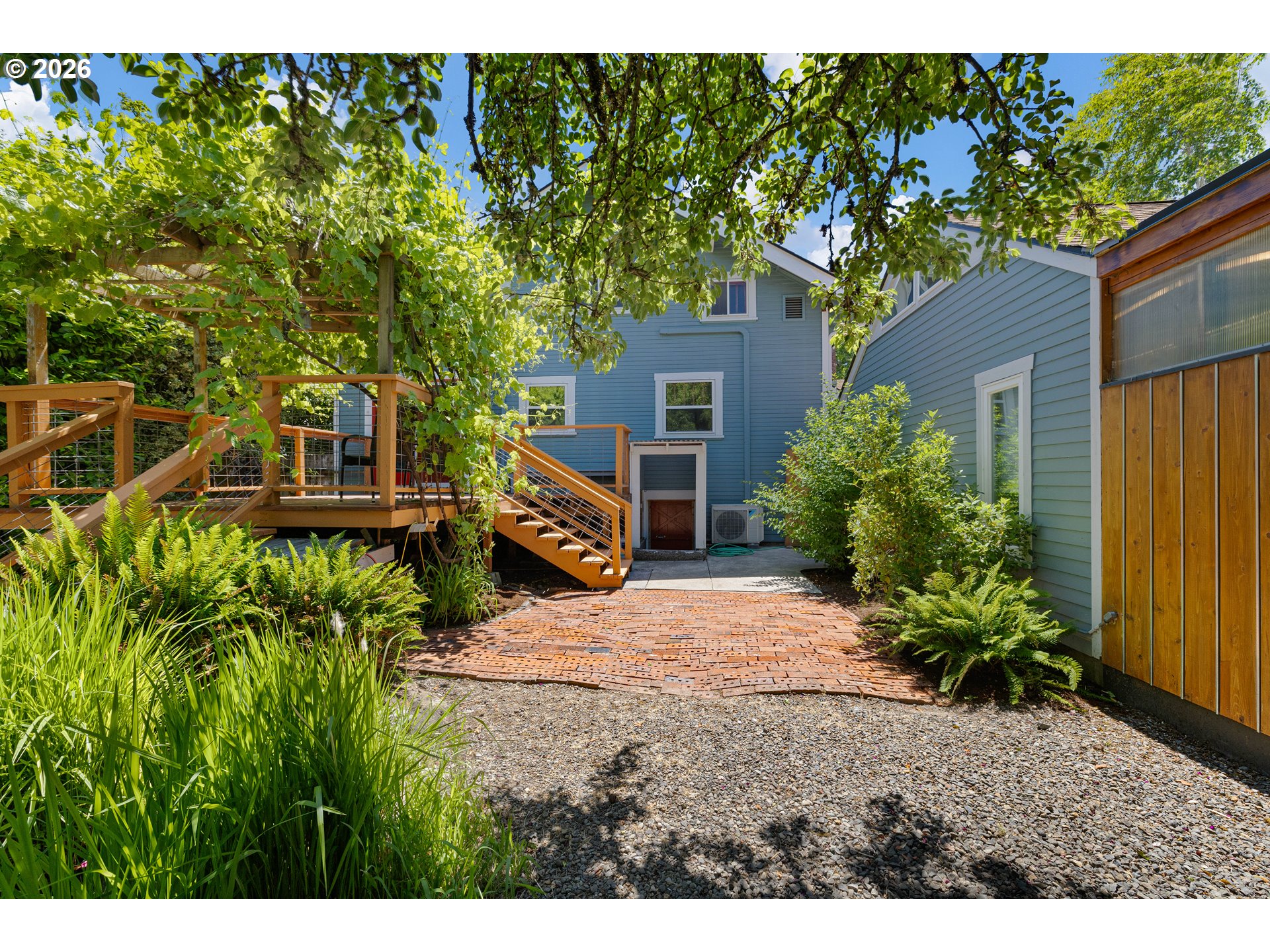 775 W 11th AVE
