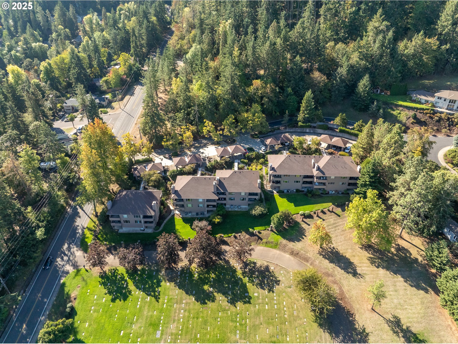 83 ROCKRIDGE DR