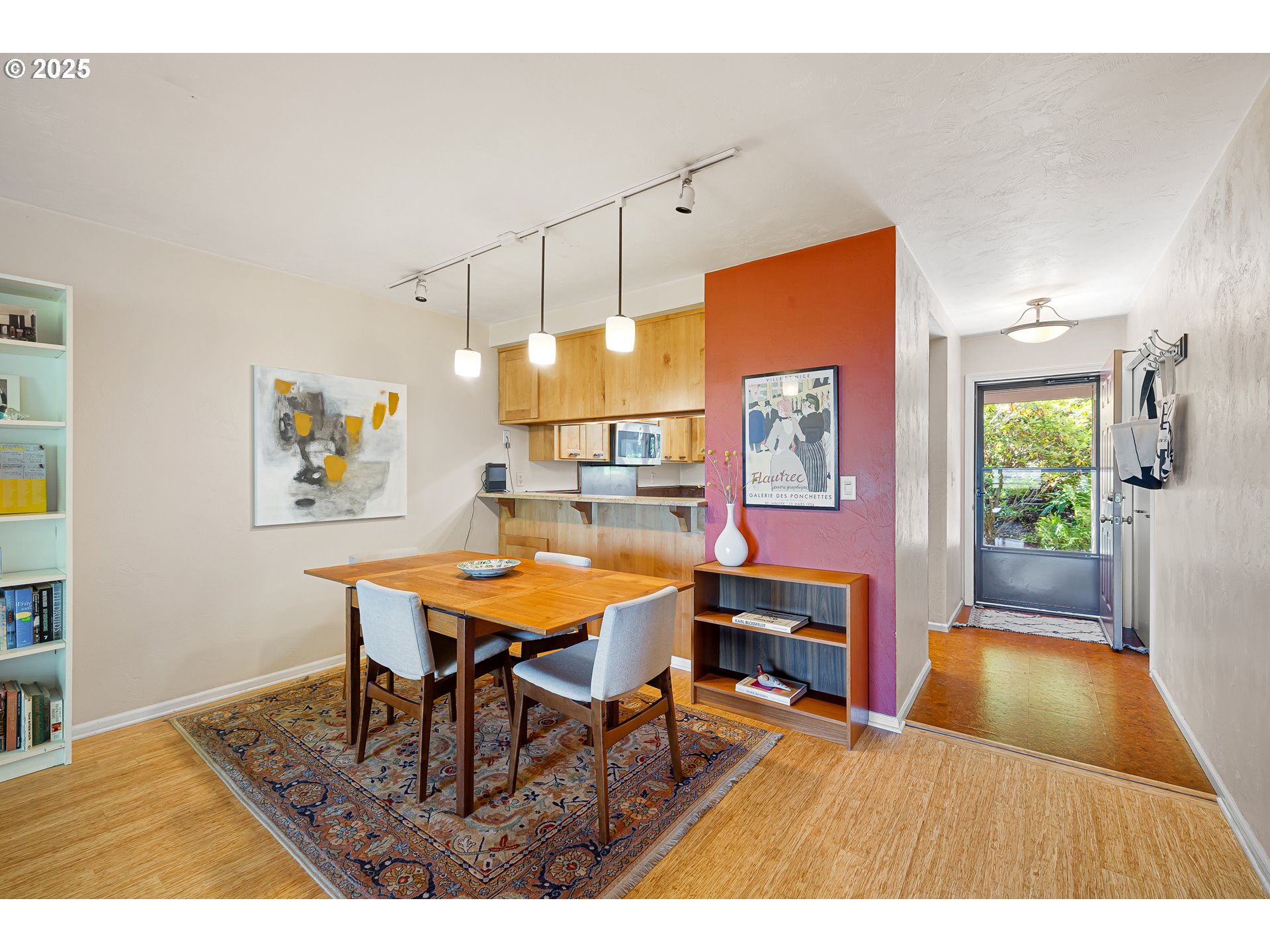 83 ROCKRIDGE DR