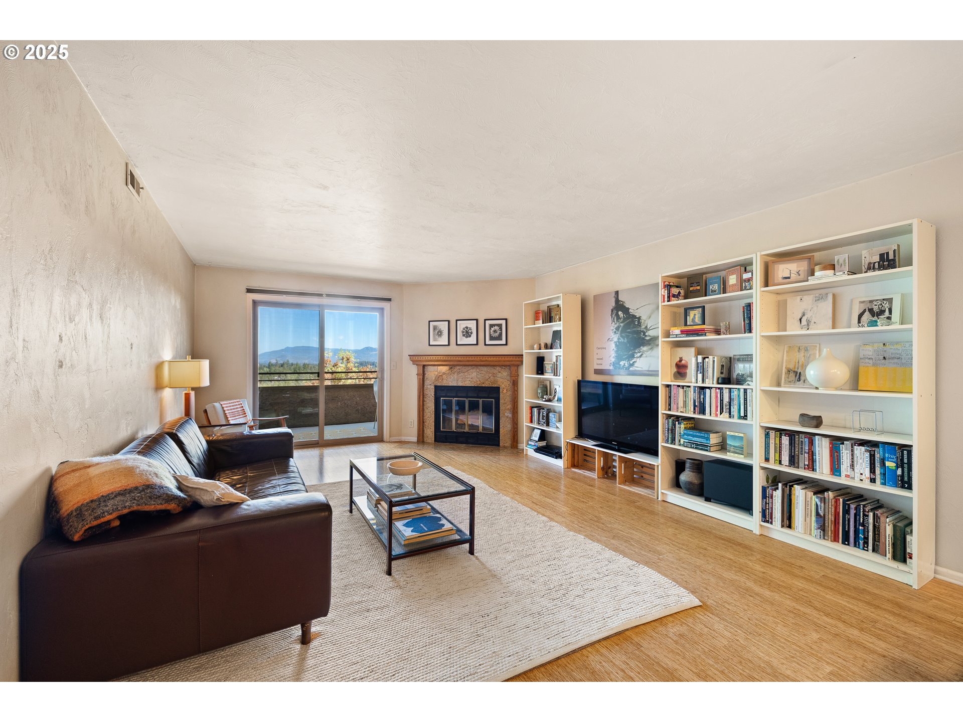 83 ROCKRIDGE DR