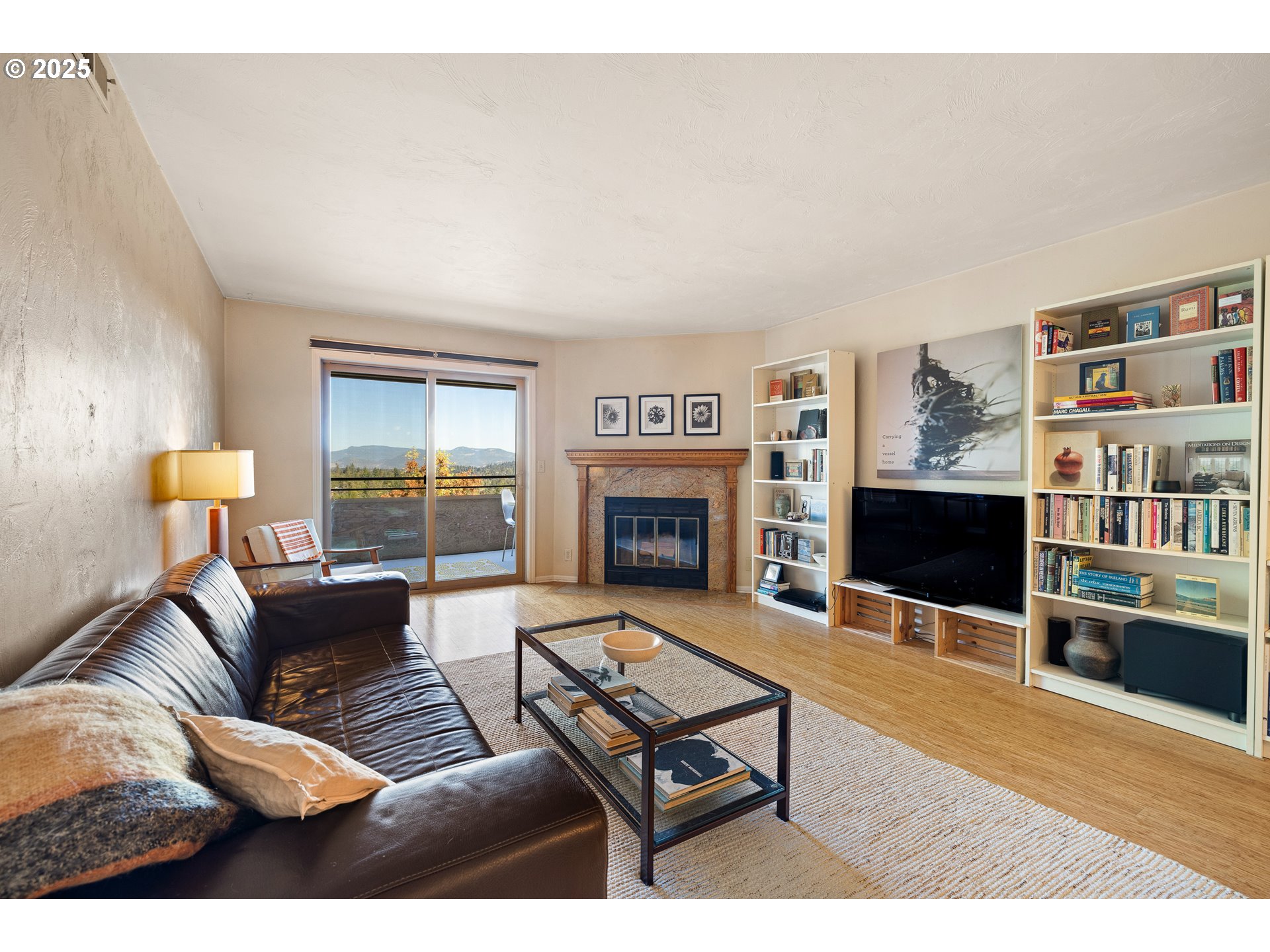 83 ROCKRIDGE DR