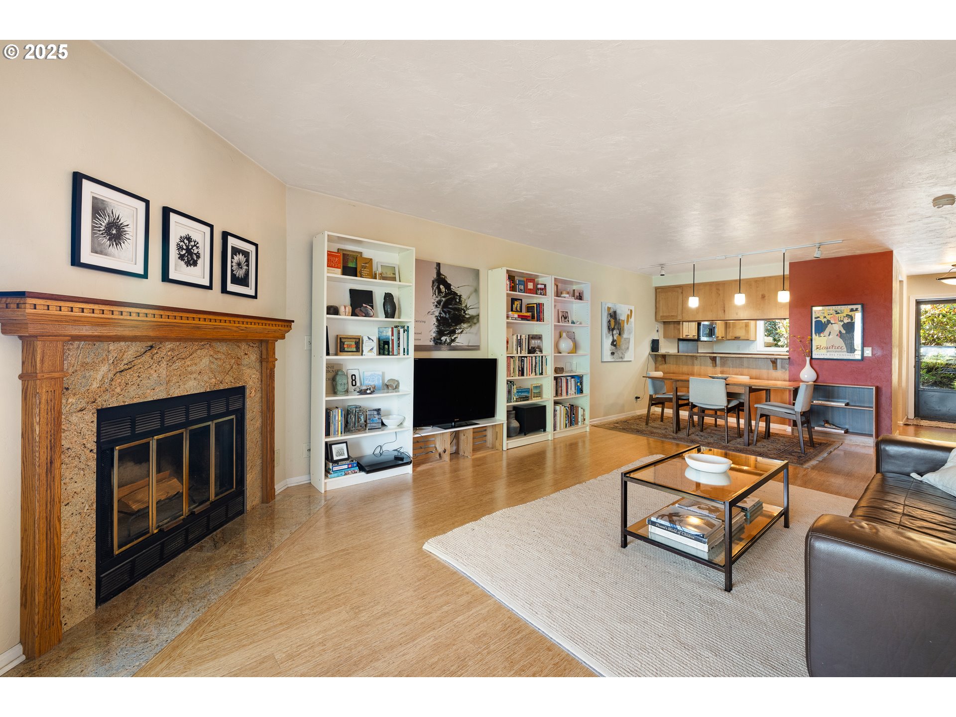 83 ROCKRIDGE DR