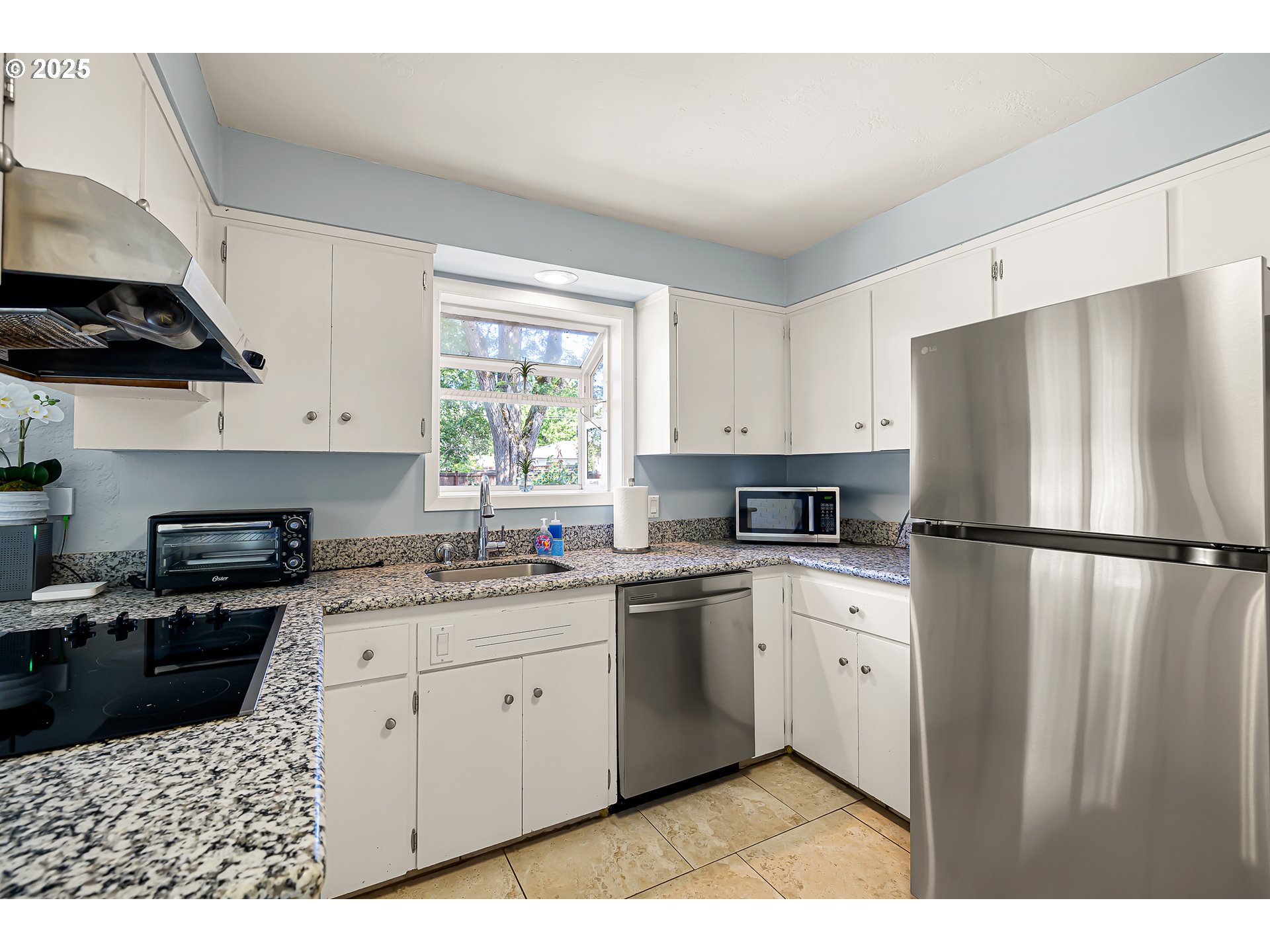 2235 POLK ST