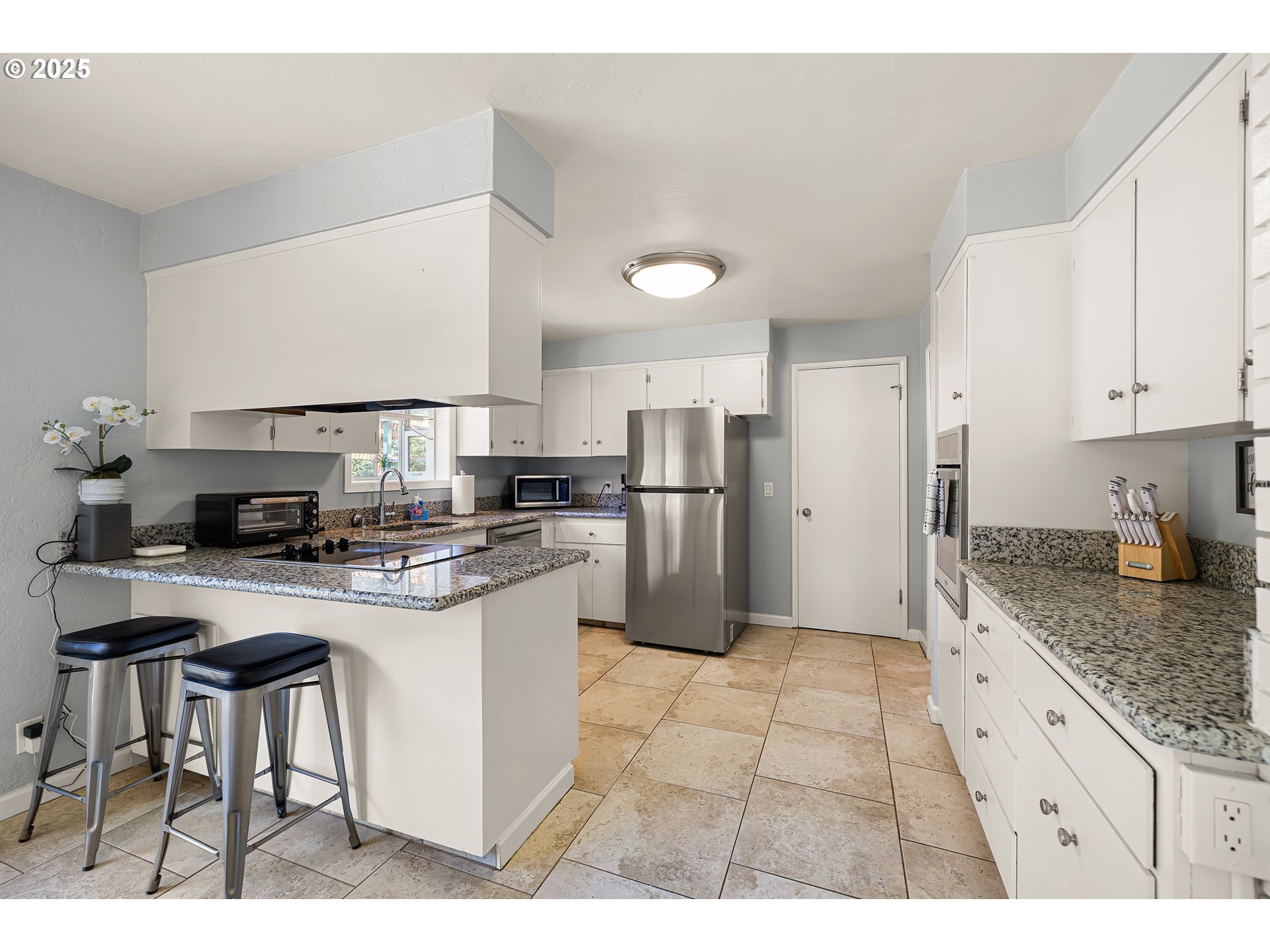 2235 POLK ST