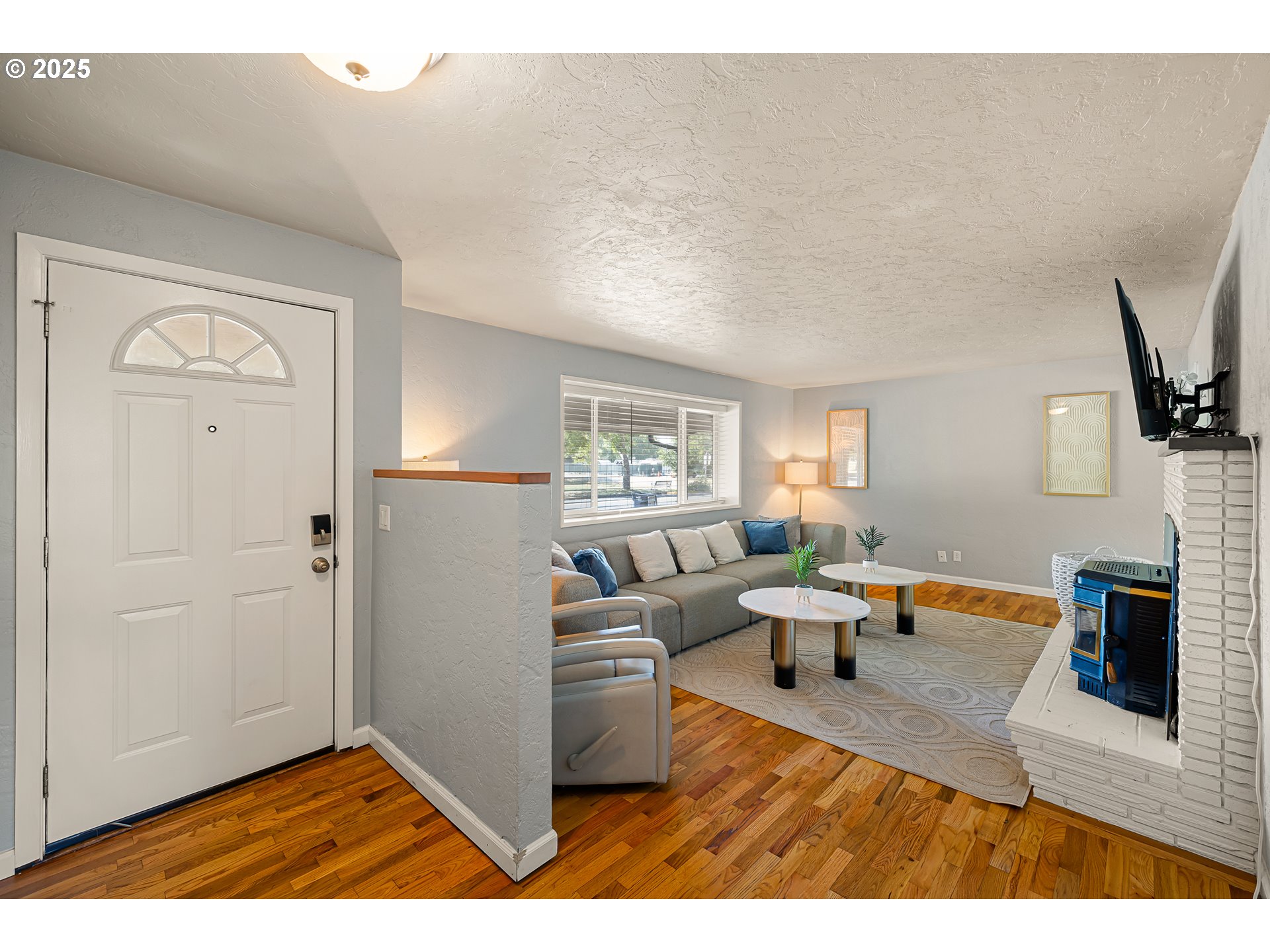 2235 POLK ST