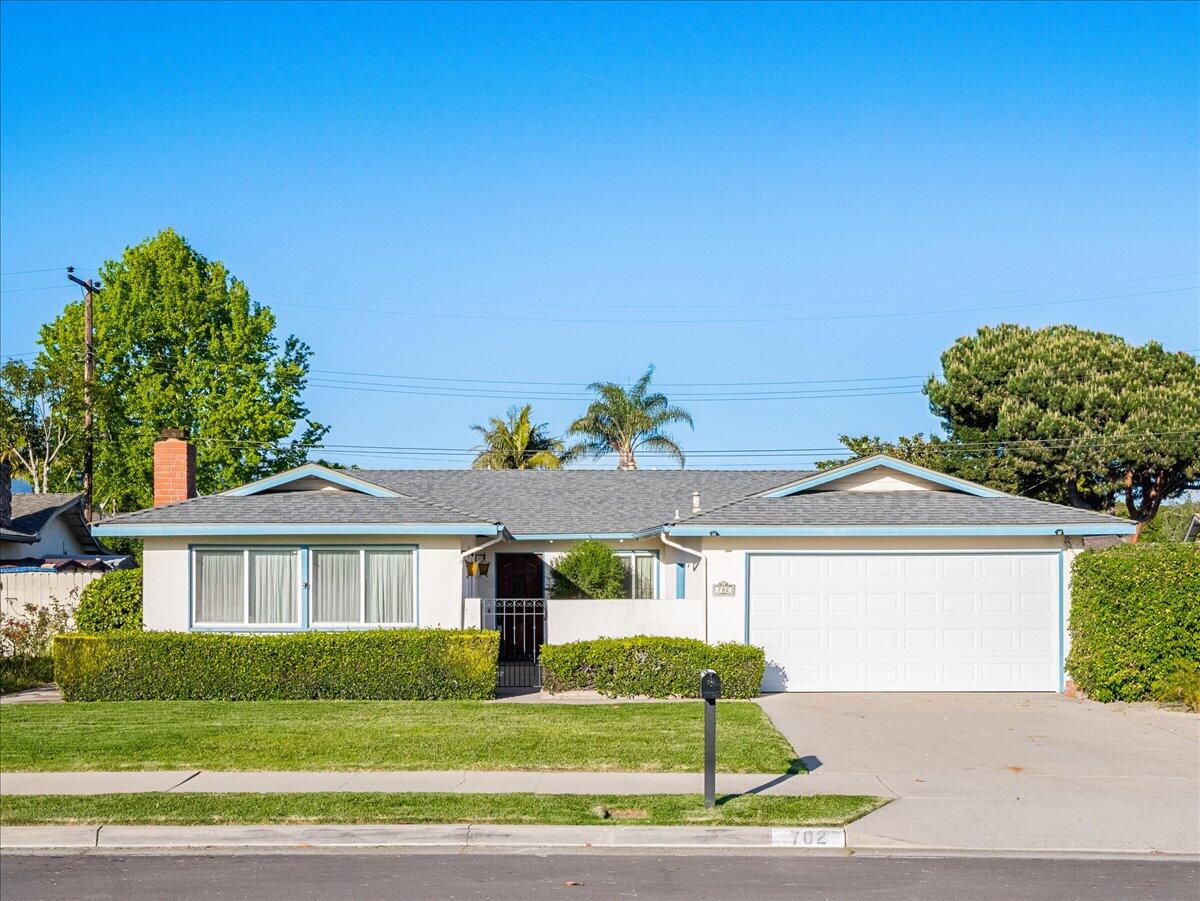 702 San Fernando Drive