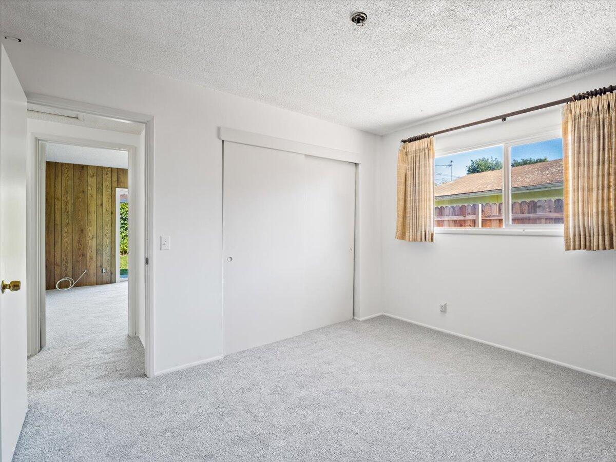 702 San Fernando Drive