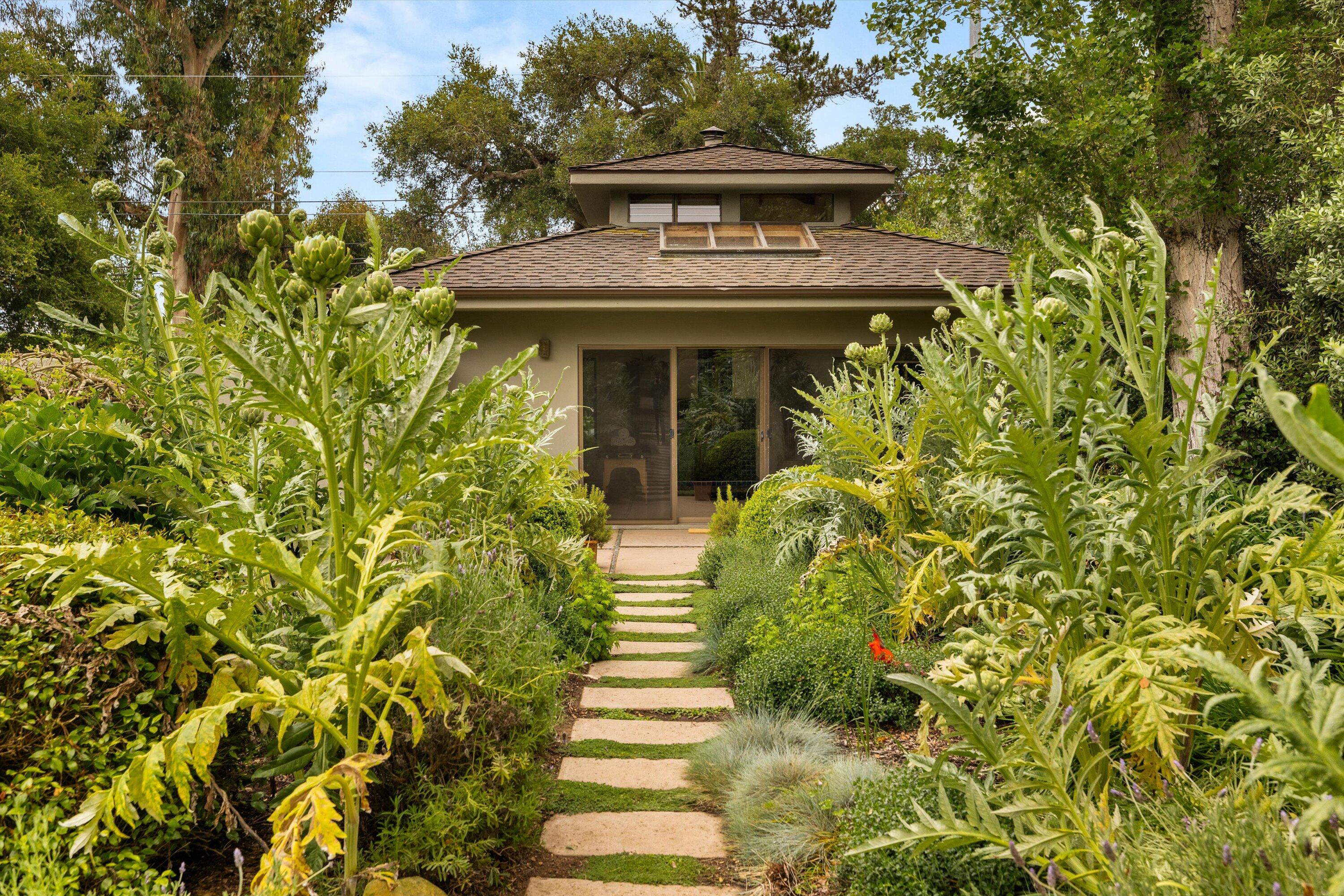 1666 San Leandro Lane