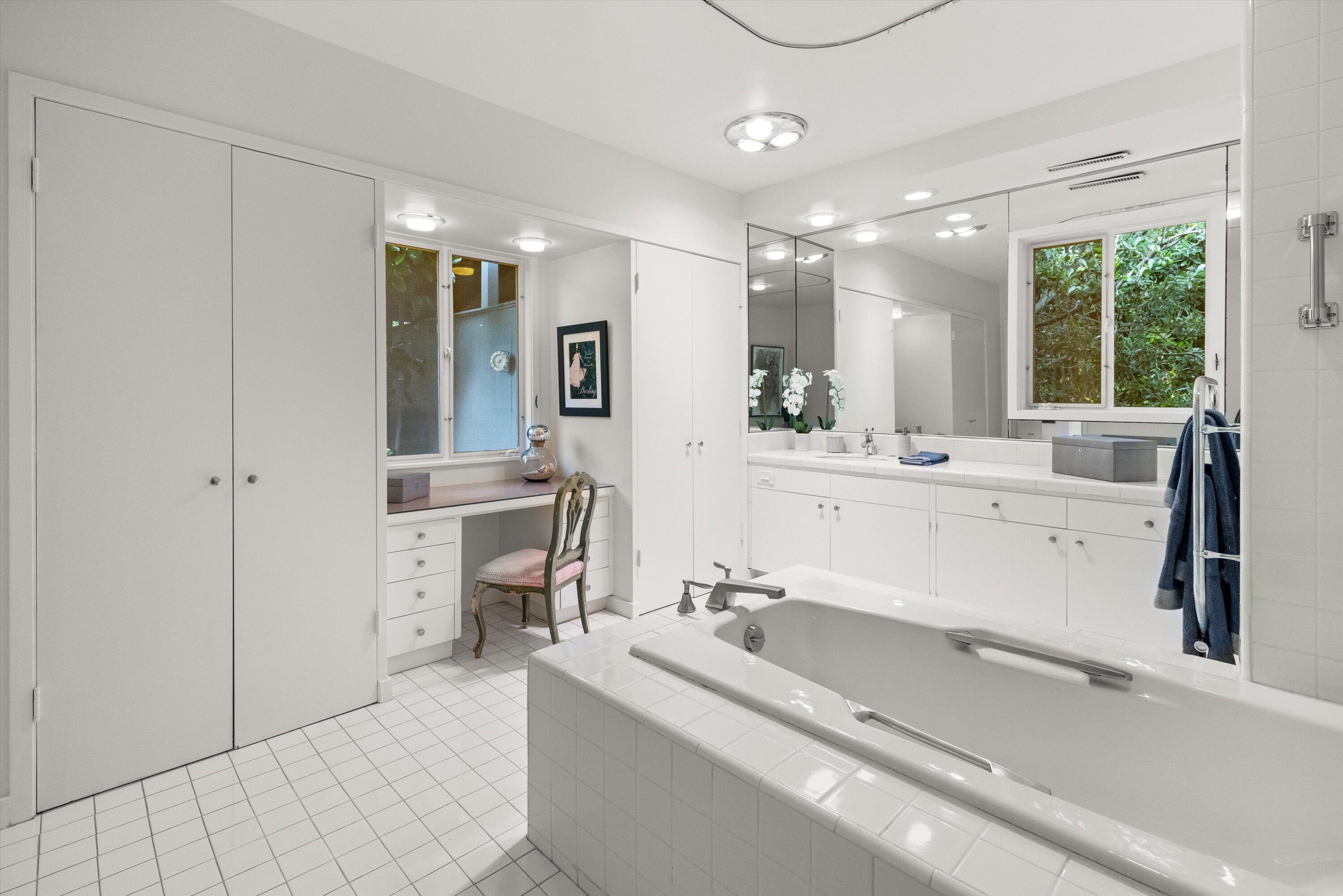 1666 San Leandro Lane