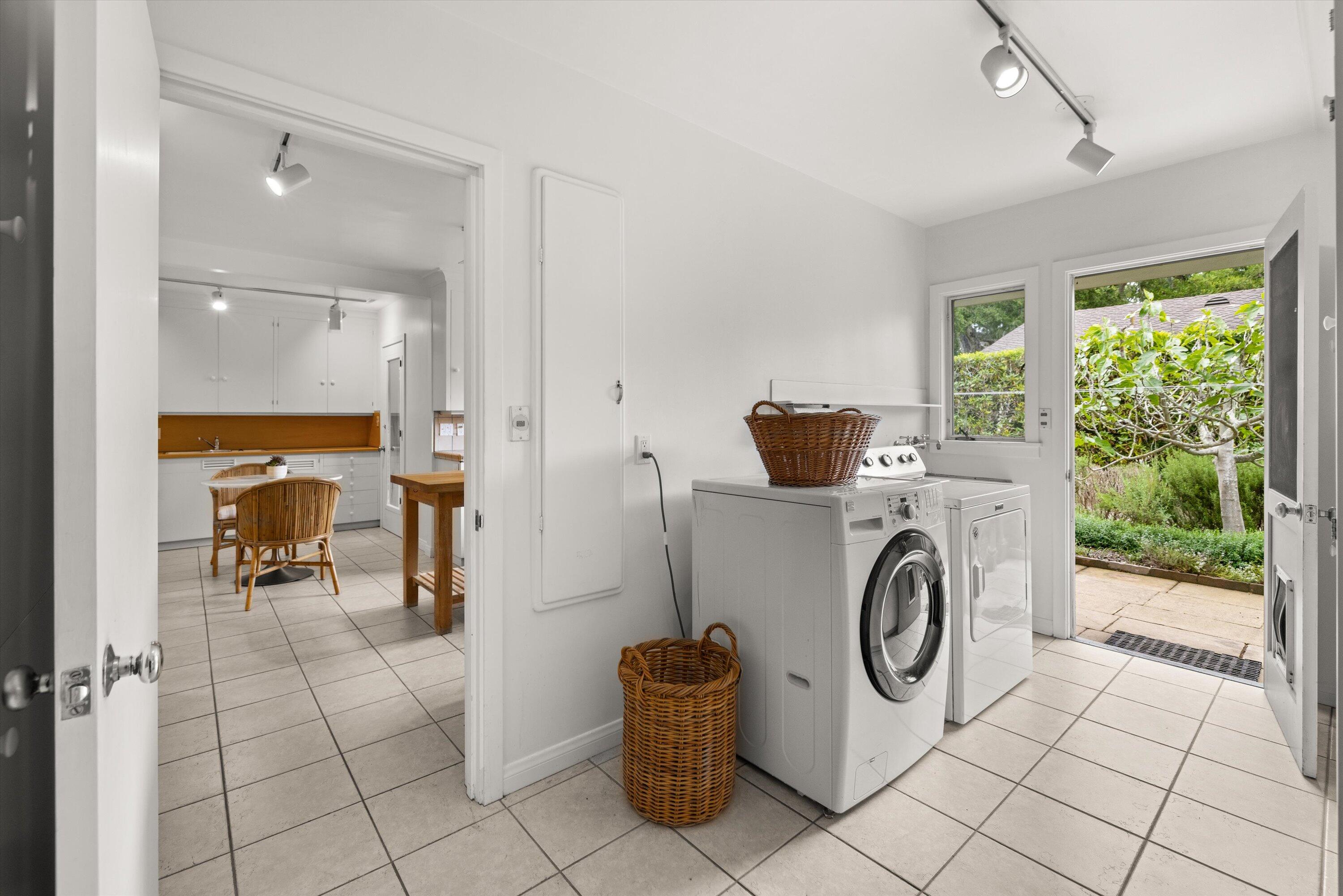 1666 San Leandro Lane