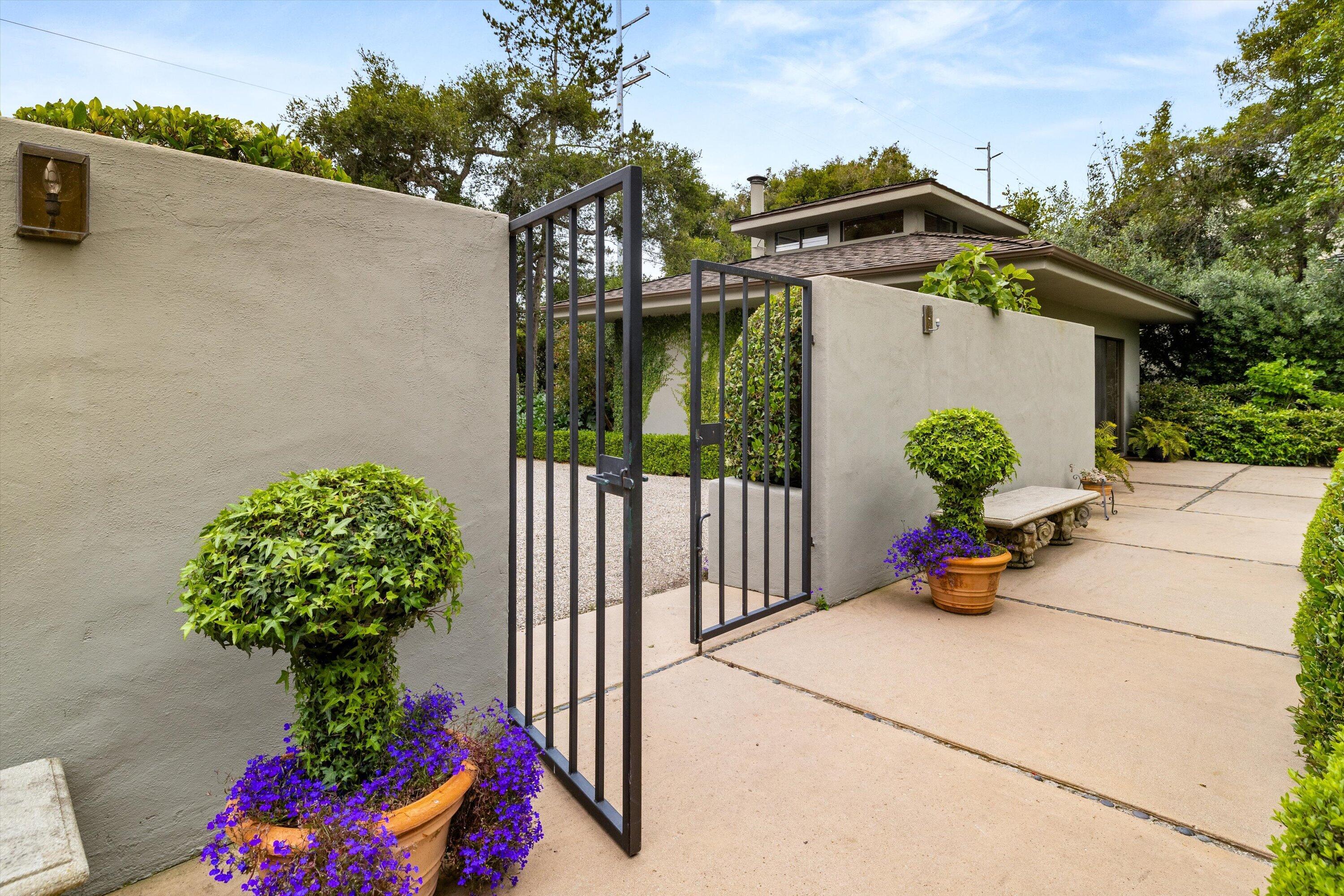 1666 San Leandro Lane