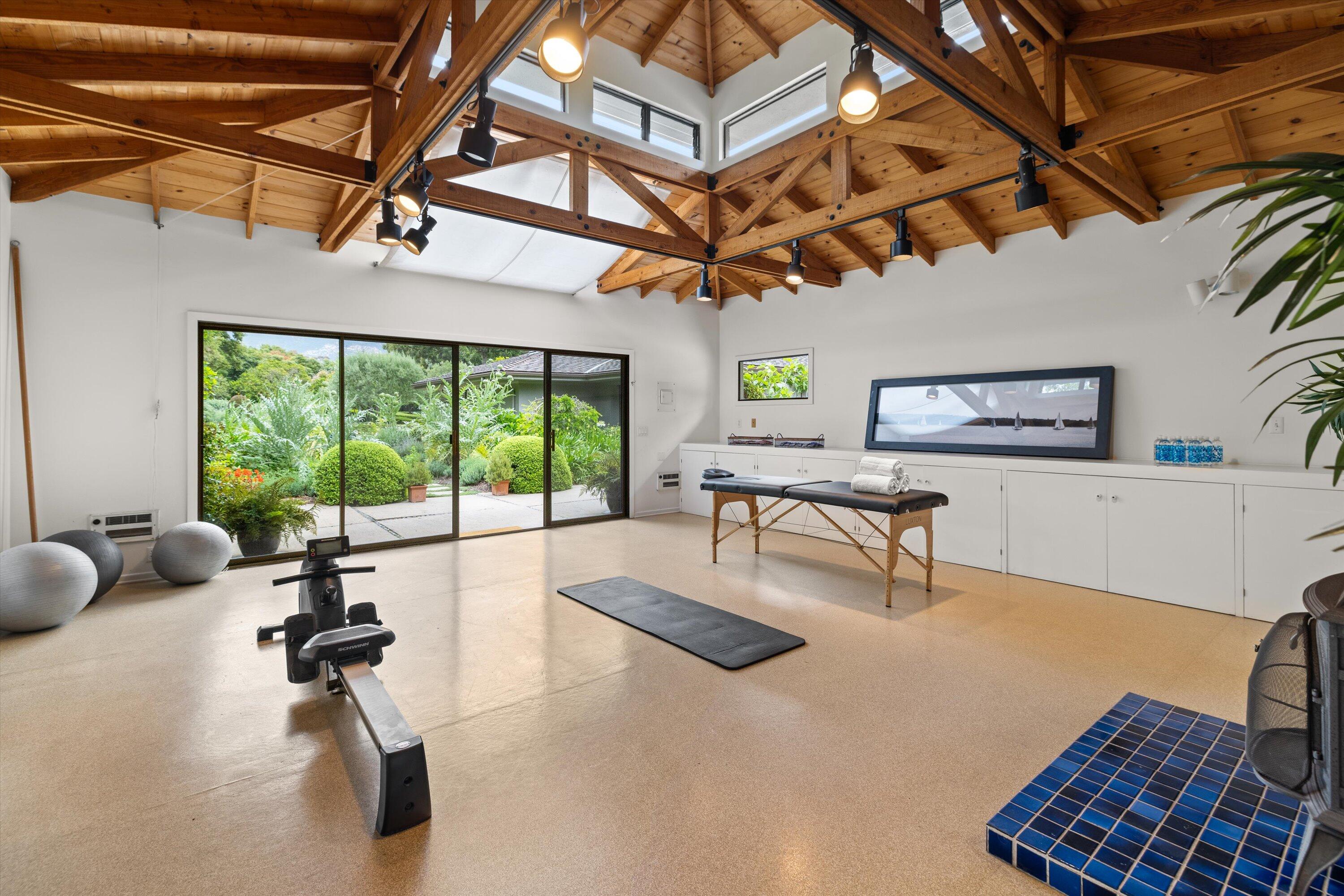 1666 San Leandro Lane