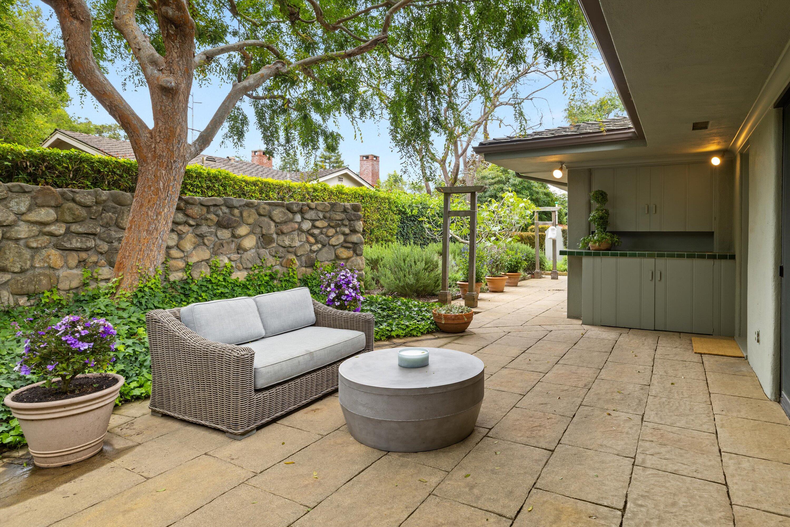 1666 San Leandro Lane