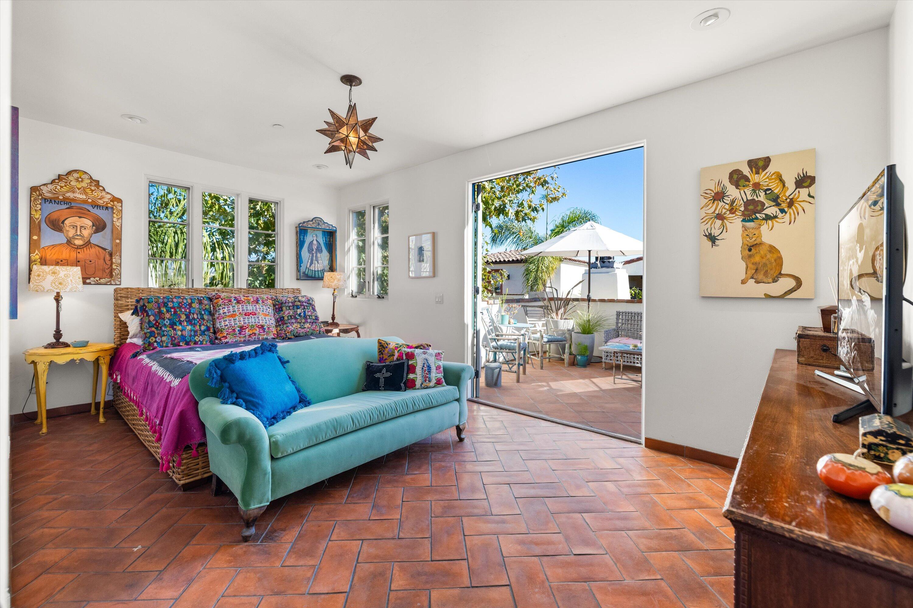 218 Santa Barbara Street Unit: C