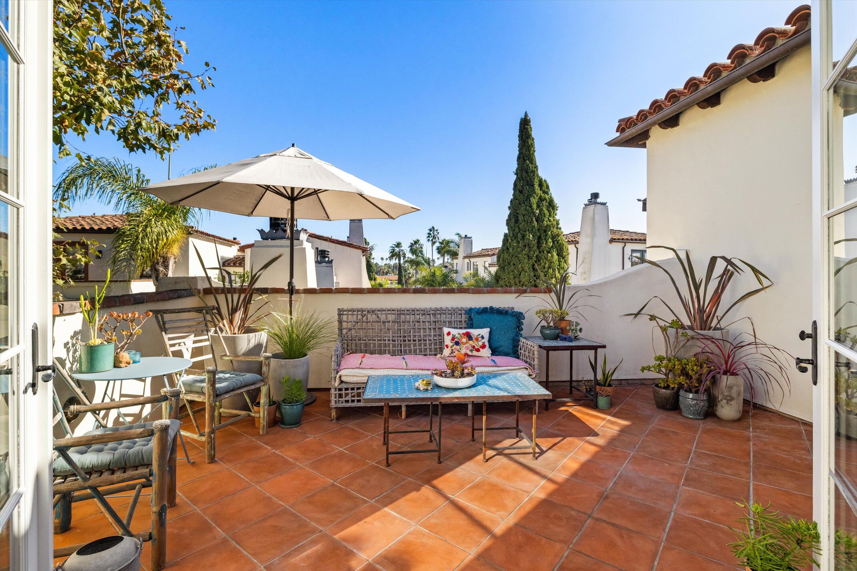 218 Santa Barbara Street Unit: C