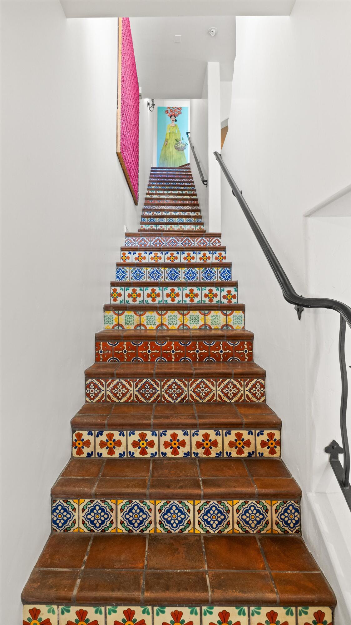 218 Santa Barbara Street Unit: C