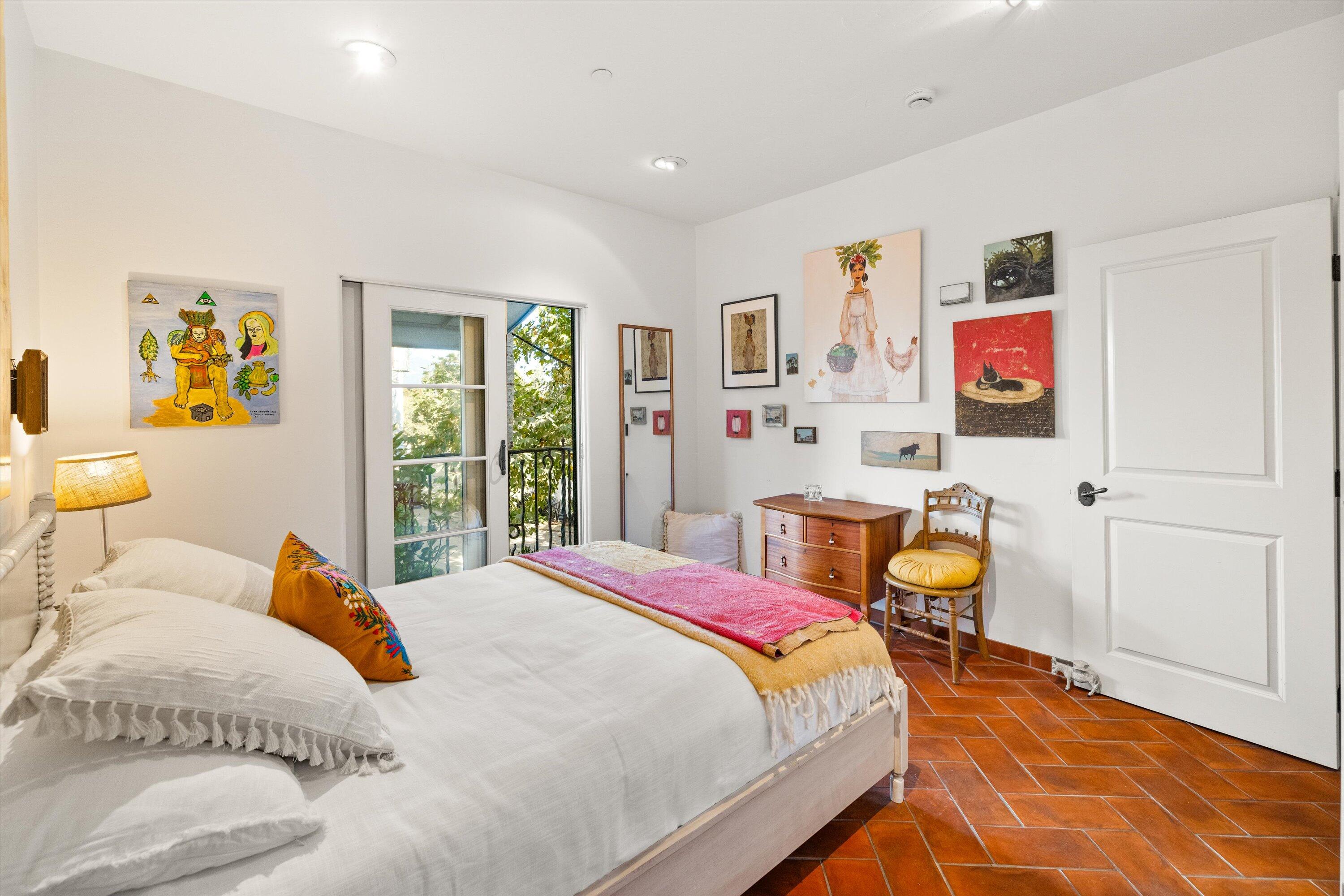 218 Santa Barbara Street Unit: C