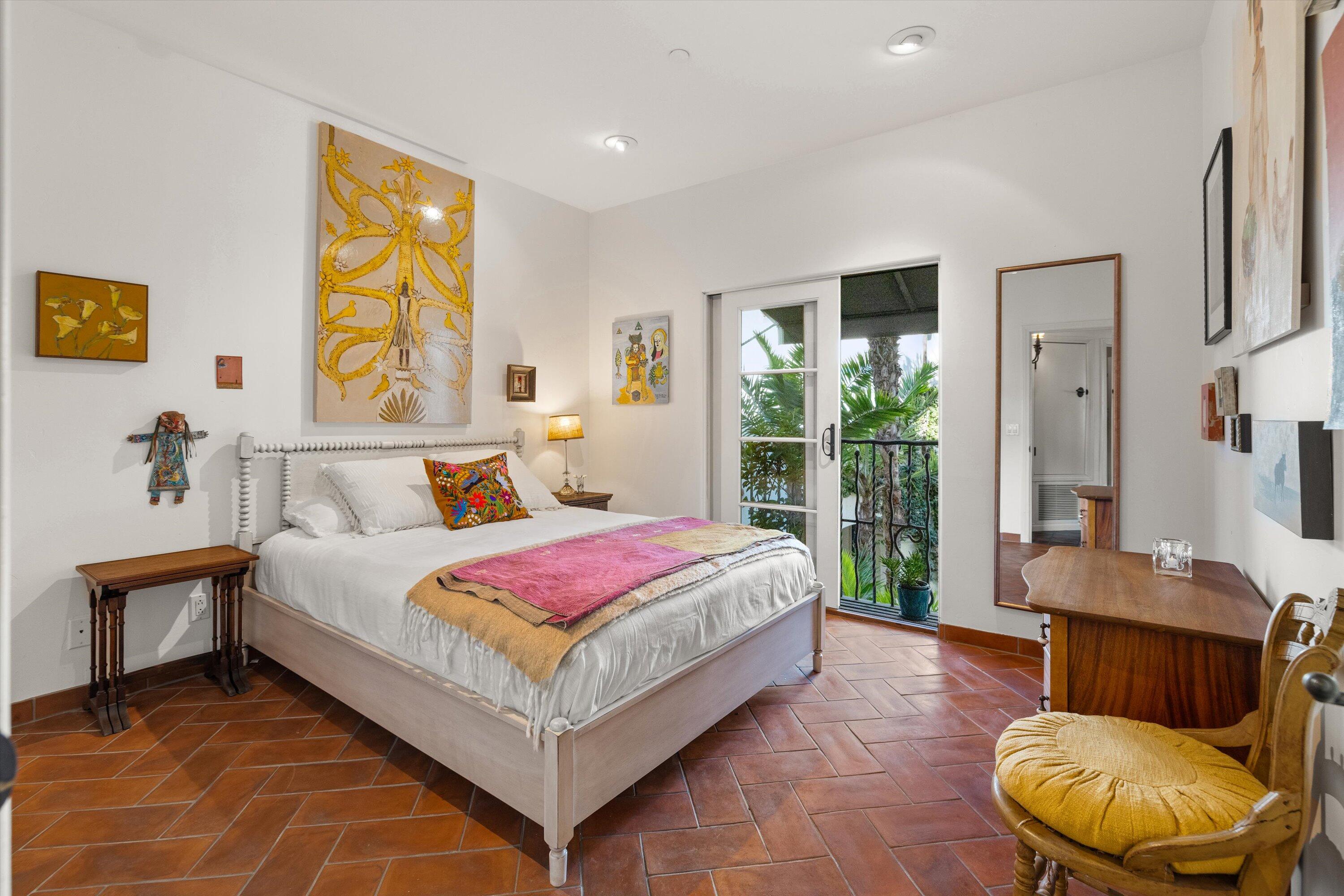 218 Santa Barbara Street Unit: C