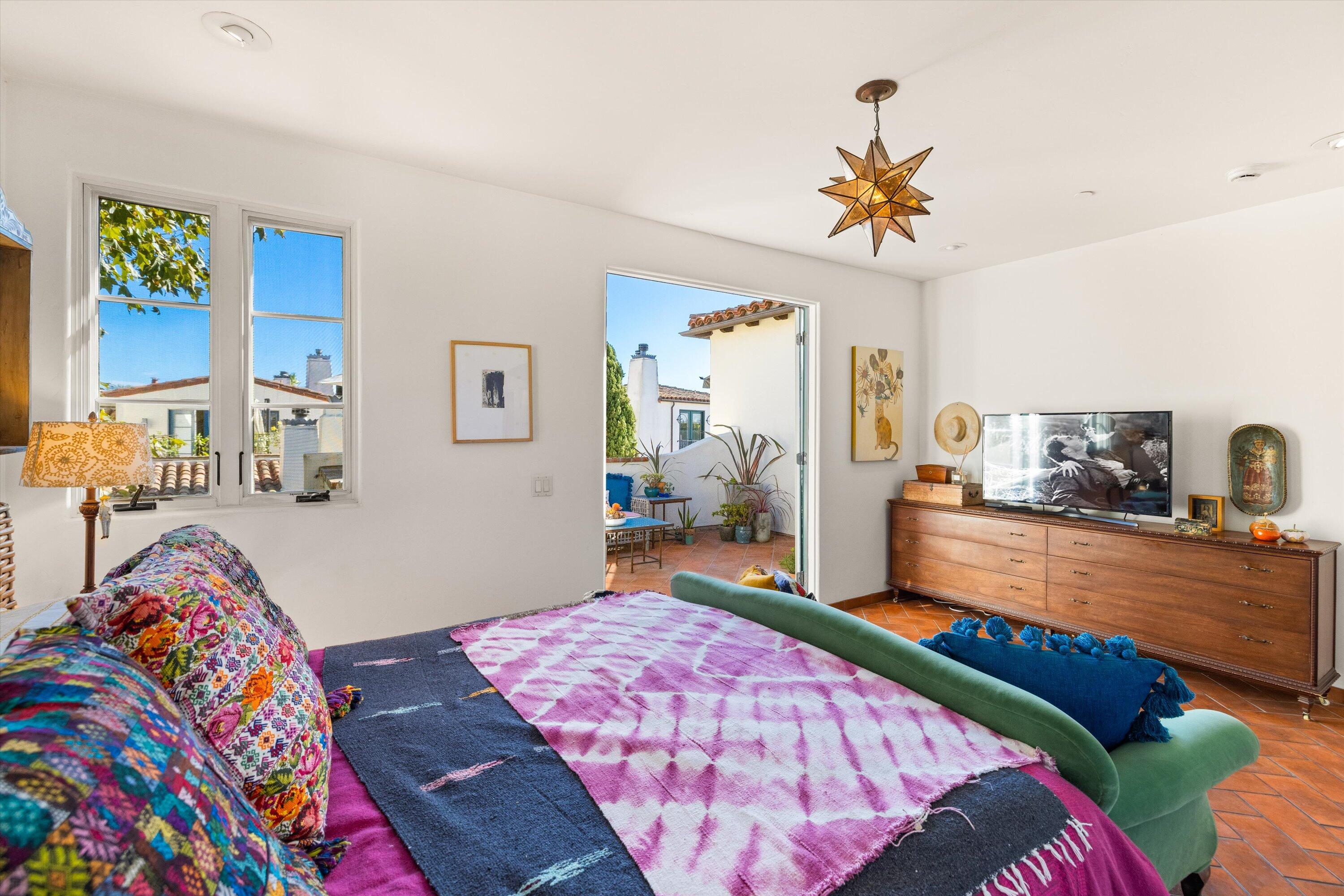 218 Santa Barbara Street Unit: C