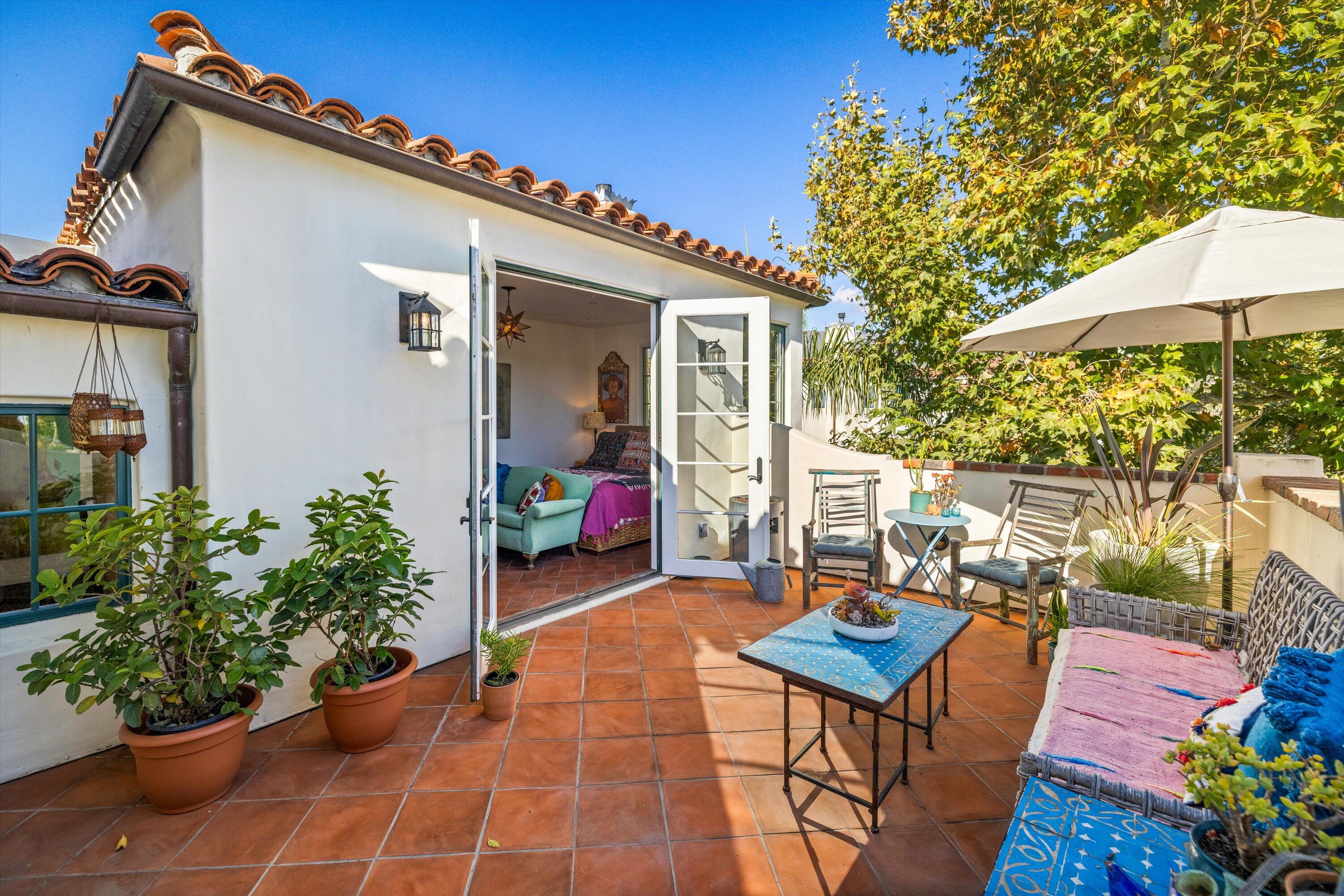 218 Santa Barbara Street Unit: C