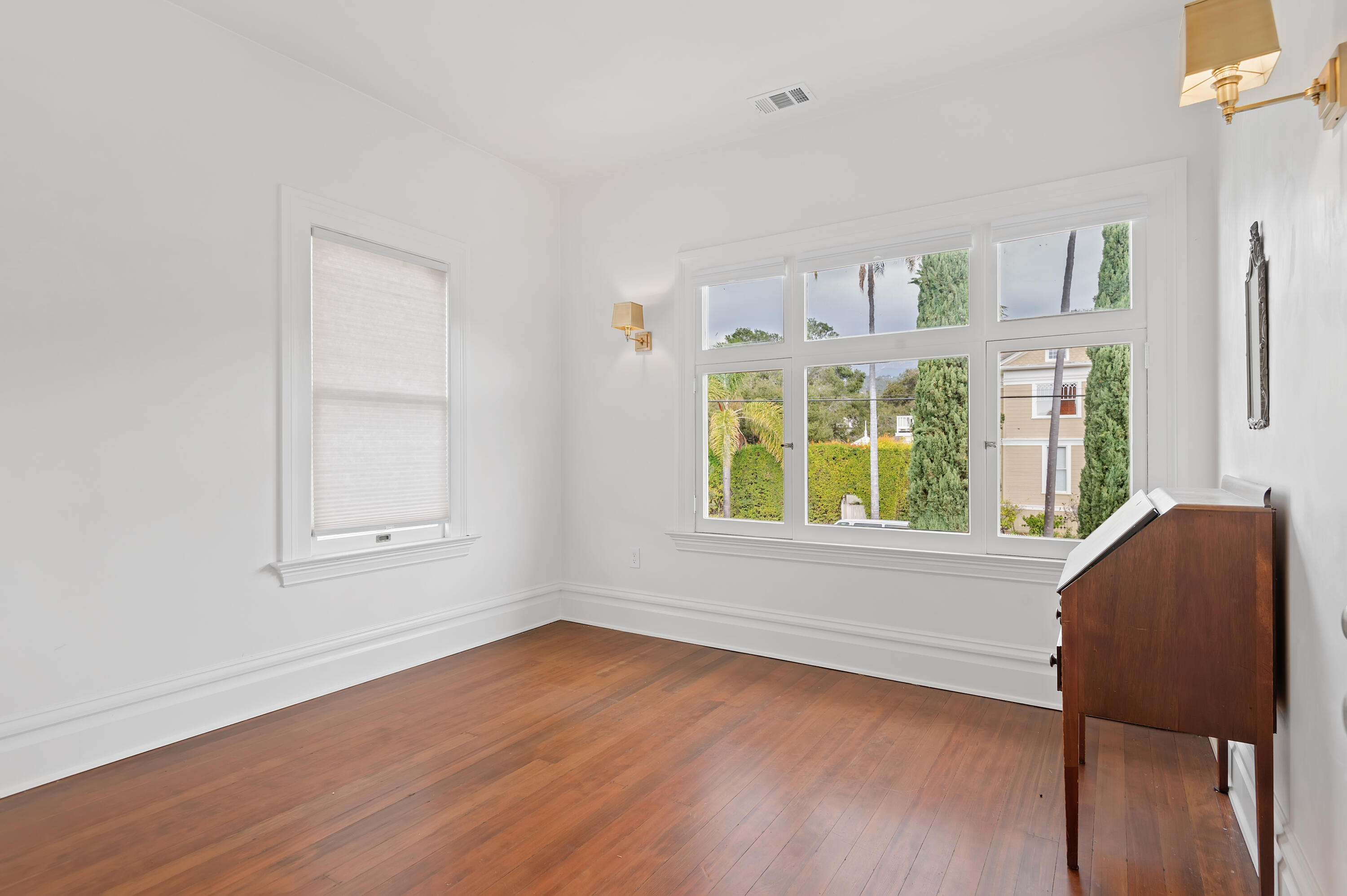 100 W Valerio Street