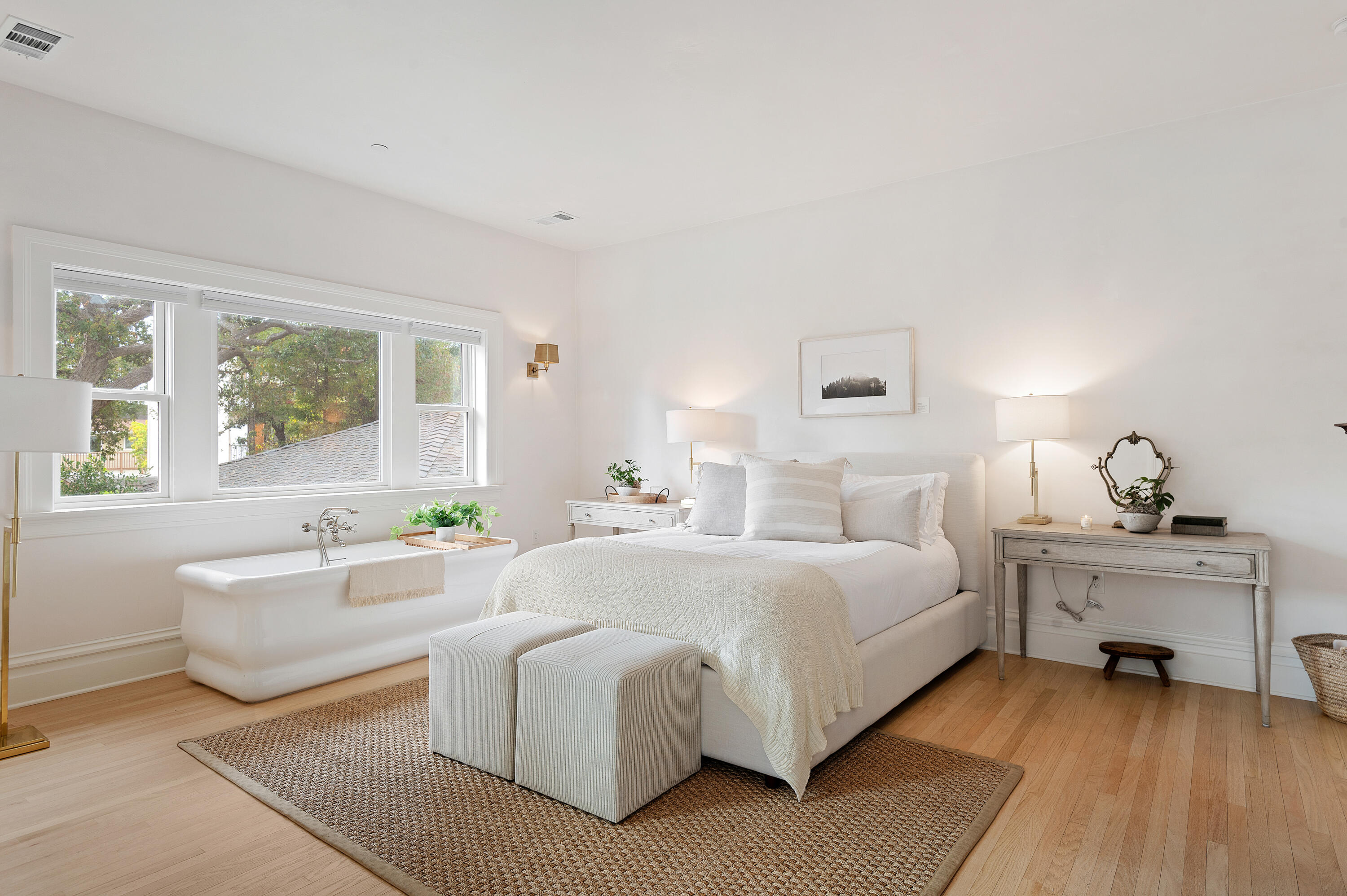 100 W Valerio Street