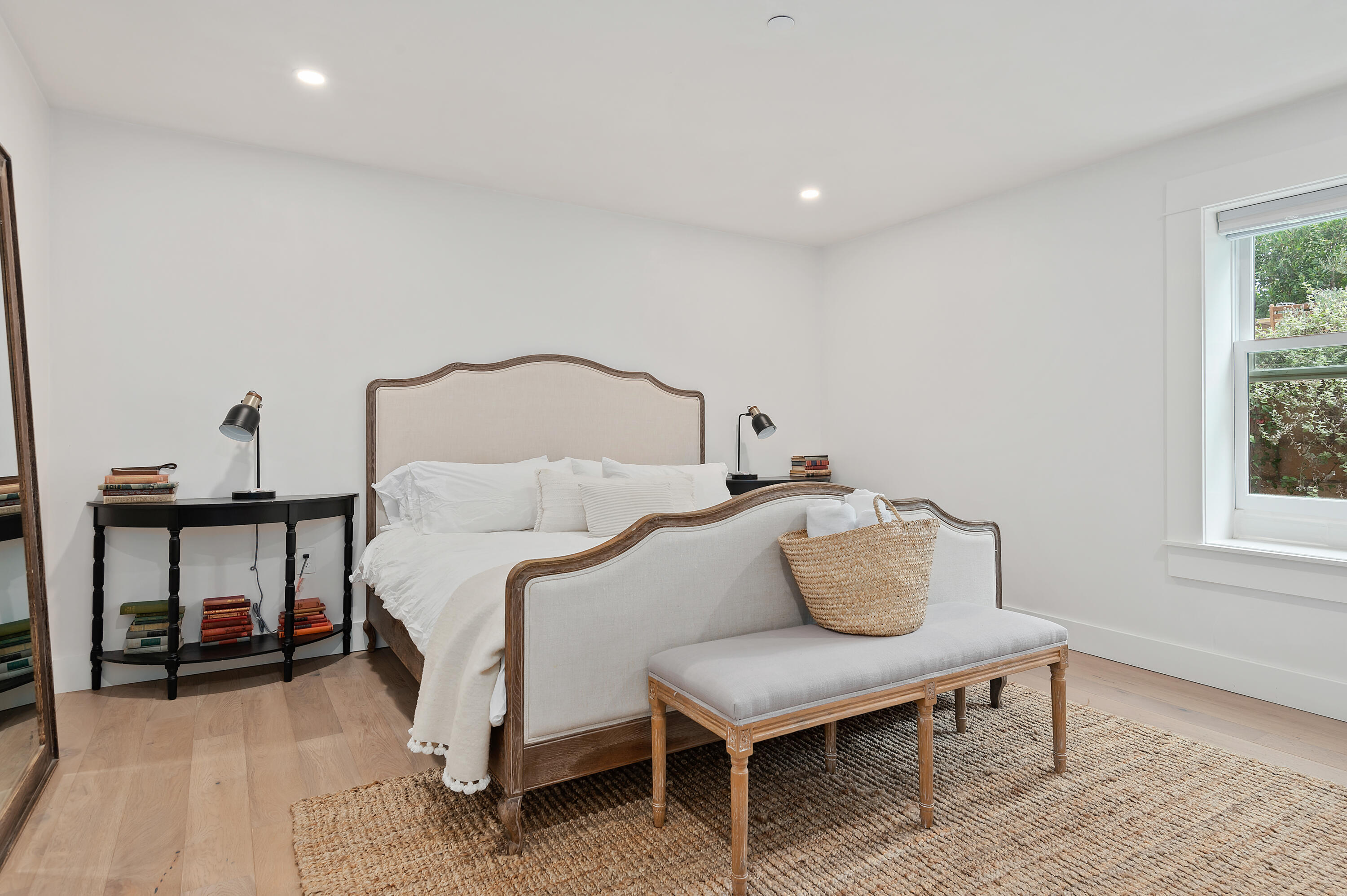 100 W Valerio Street