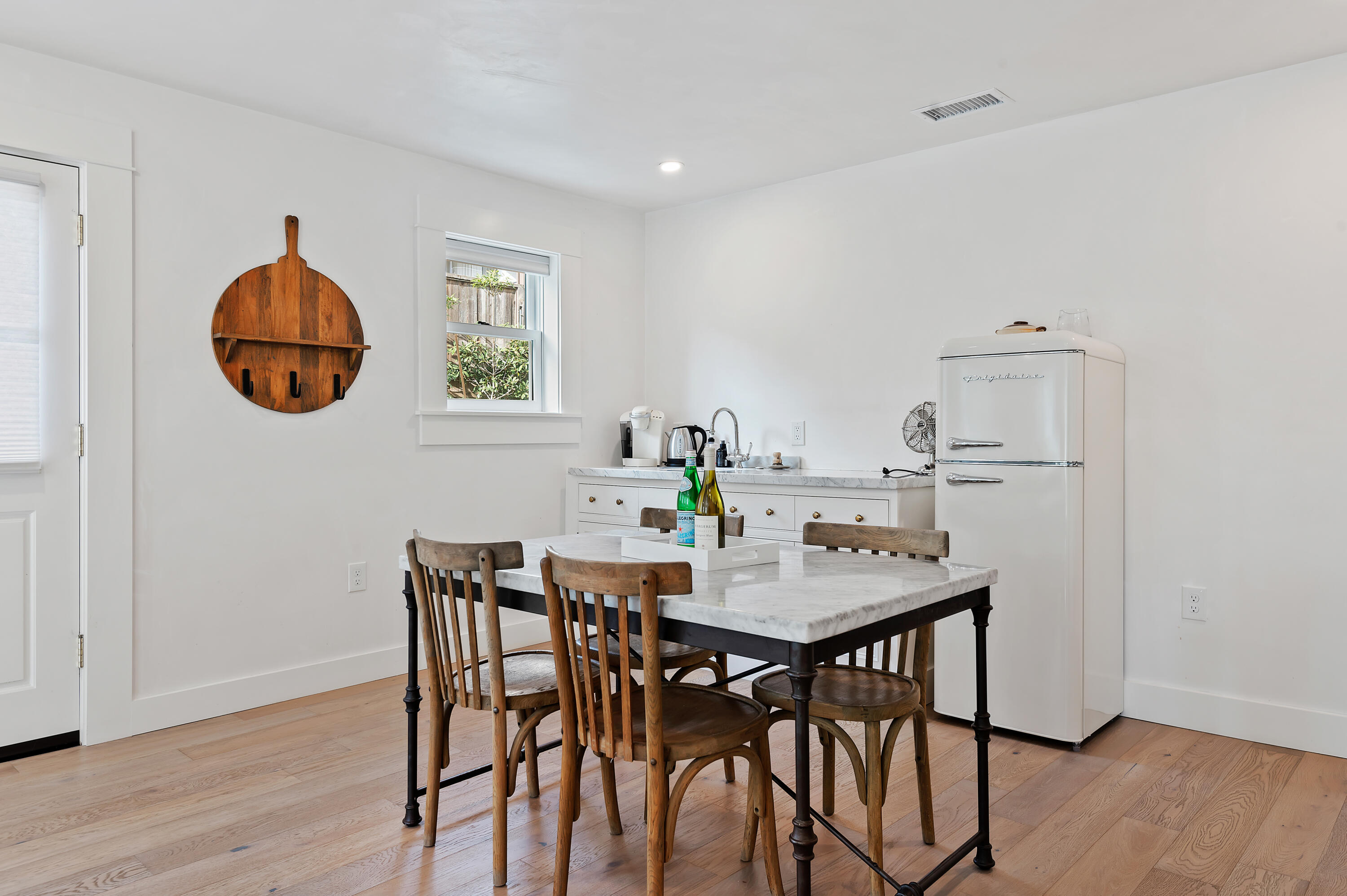 100 W Valerio Street