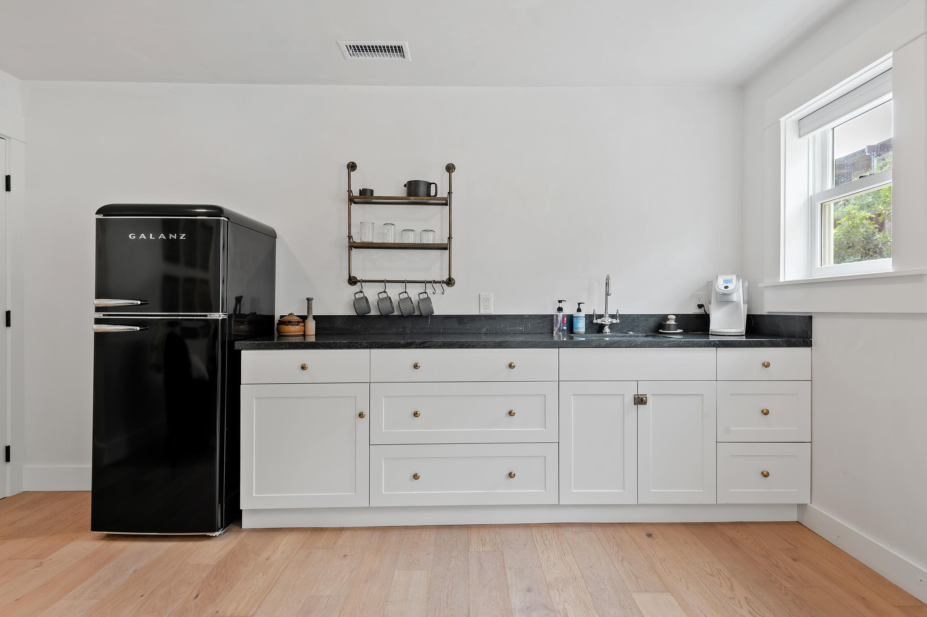 100 W Valerio Street