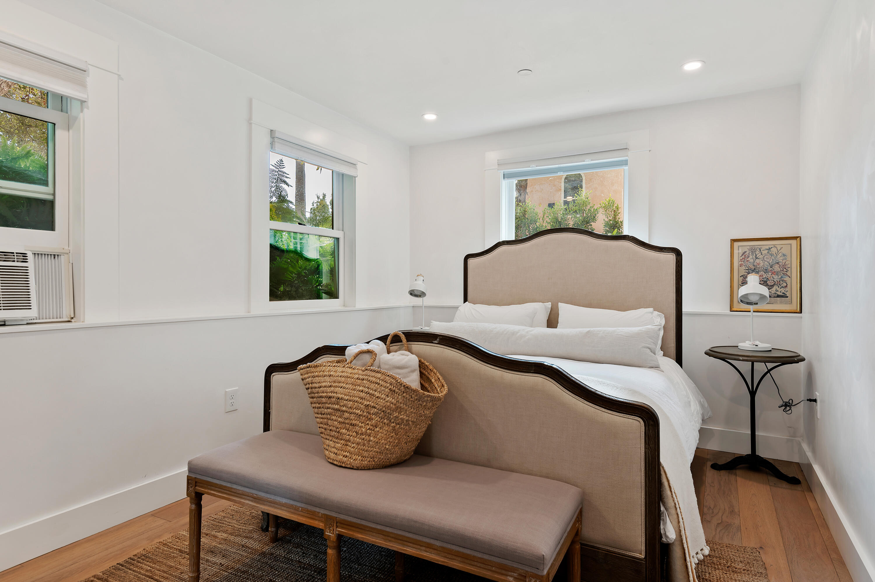 100 W Valerio Street